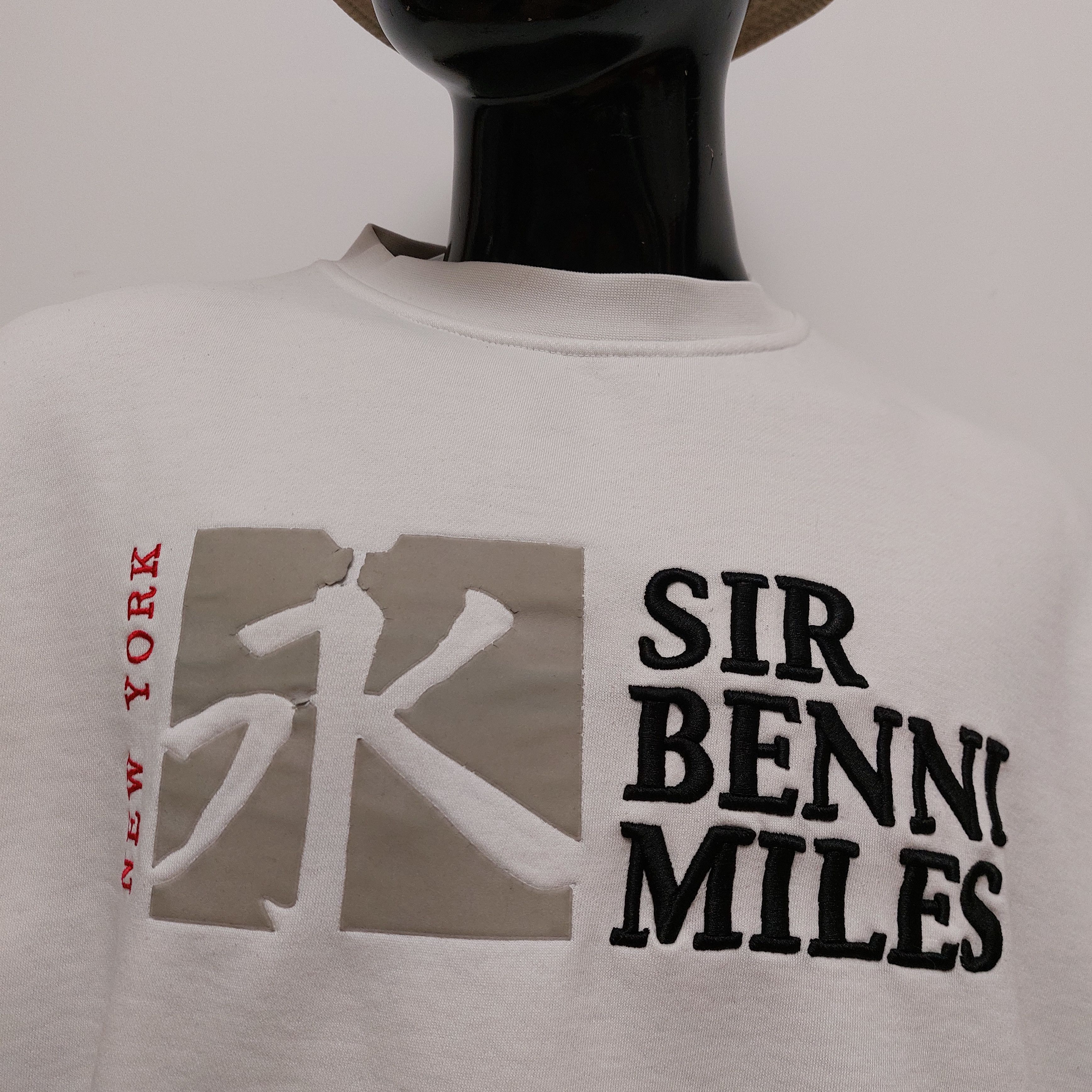 Vintage Vintage Sir Benni Miles sweatshirt Size US L / EU 52-54 / 3 - 7 Thumbnail
