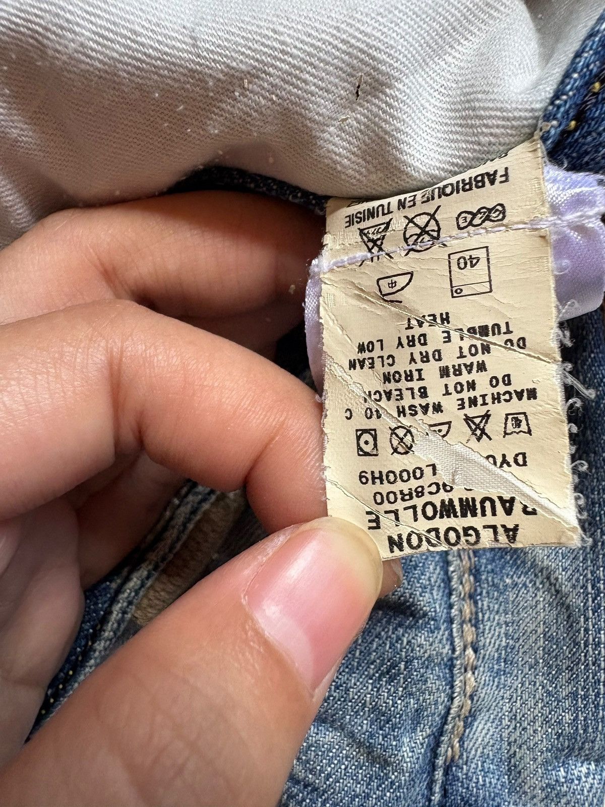 Japanese Brand Vintage Japanese Brand Bleached Acid Wash Ripped Baggy Jeans Size US 31 - 12 Thumbnail