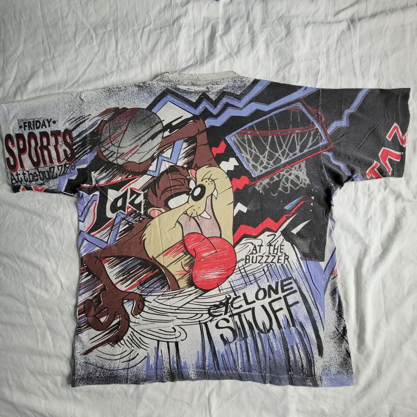Gildan Taz Looney Tunes Basketball Cyclone Stuff AOP T-Shirt Size US XL / EU 56 / 4 - 8 Thumbnail