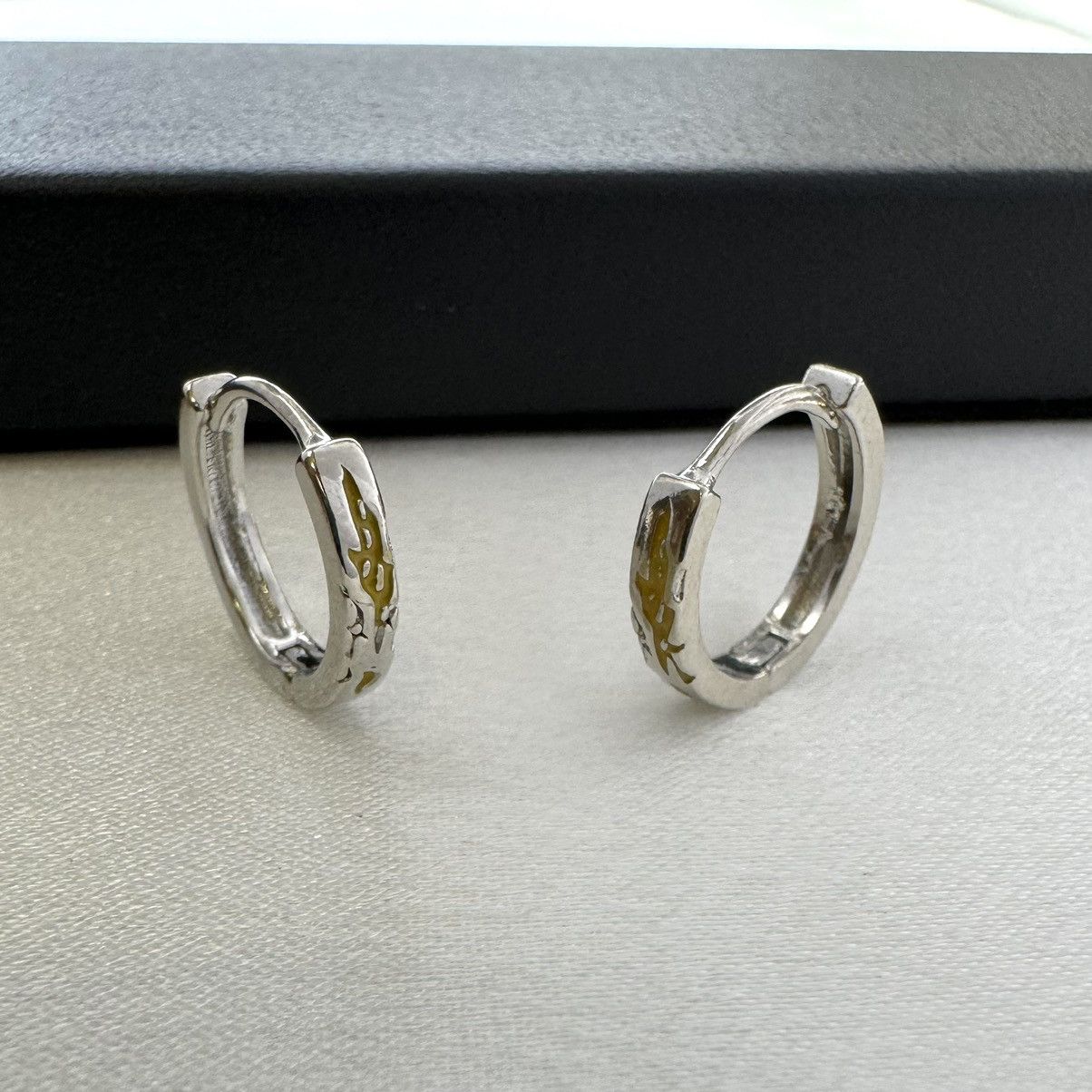 Designer 15mm Small Hoop Earrings for Men Women Unisex Hip Hop Style Size ONE SIZE - 1 Thumbnail