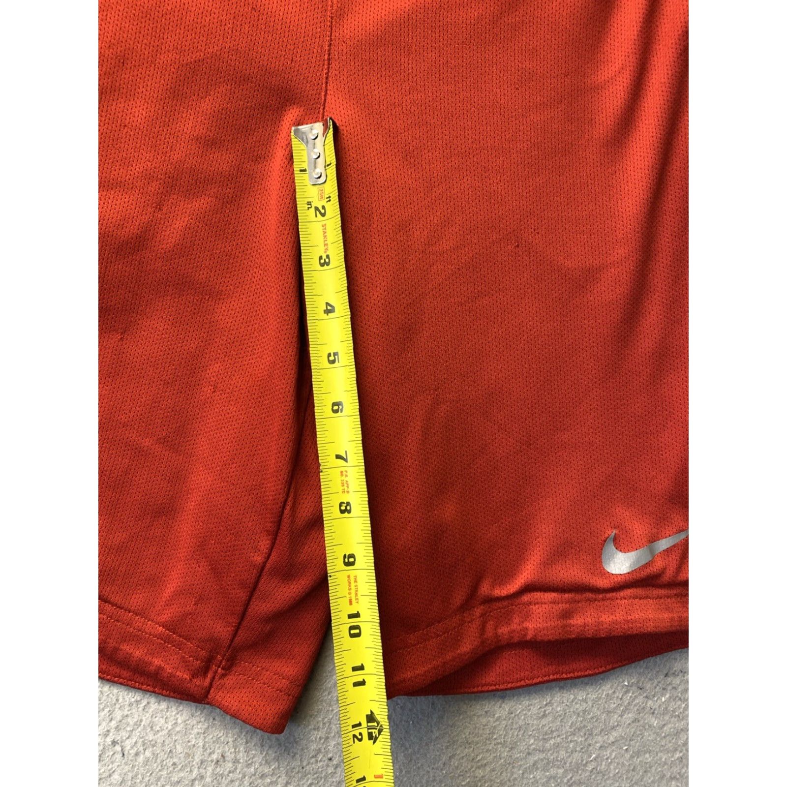 Nike Nike Shorts Basketball Men Medium Red Athletic Performance 90s? (Note: The user asked to output new title only; ensure no extraneous text.) Size US 31 - 5 Thumbnail