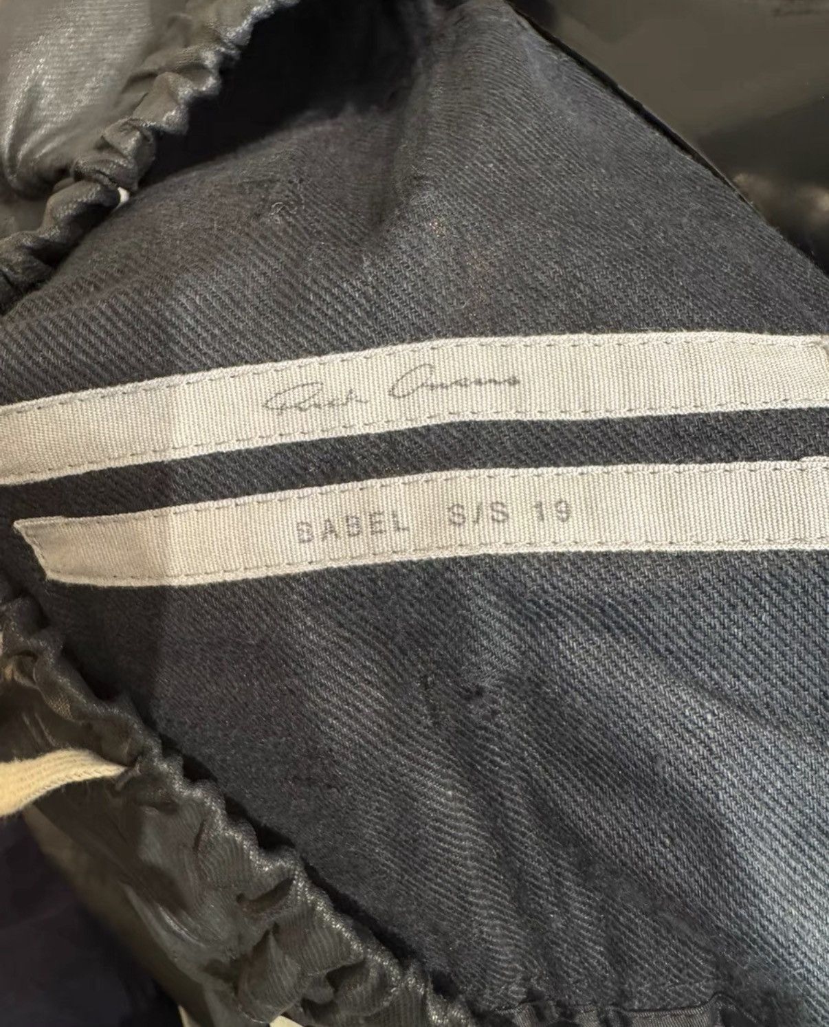 Rick Owens Rick Owens 25SS Mainline Cargo Pods Waxed Shorts Size US 30 / EU 46 - 4 Thumbnail