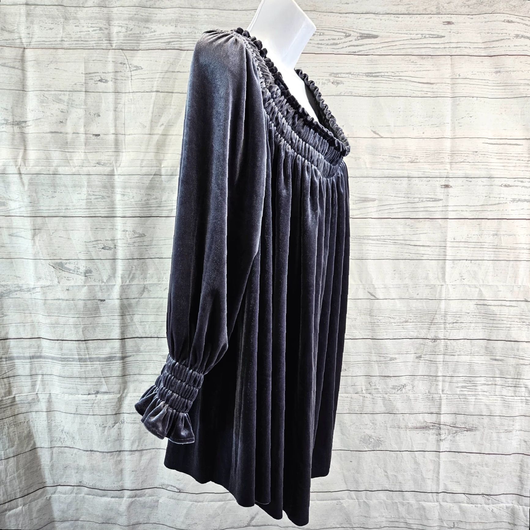 Norma Kamali Norma Kamali Womens Off the Shoulder Top Sz M Velvet Blue Solid Blouse Shirt Womens Size M / US 6-8 / IT 42-44 - 3 Thumbnail