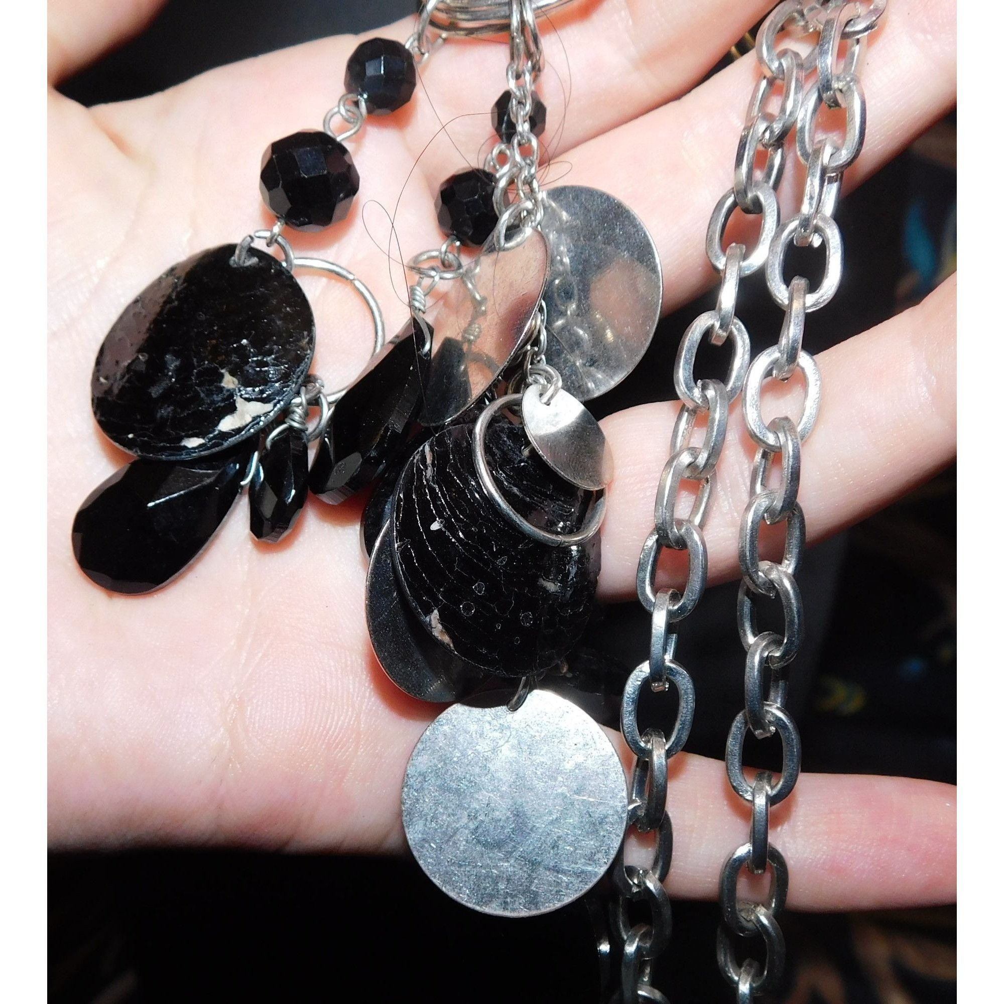 Guess Guess Black And Silver Tone Dangling Charm Pendant Necklace Size ONE SIZE - 2 Thumbnail