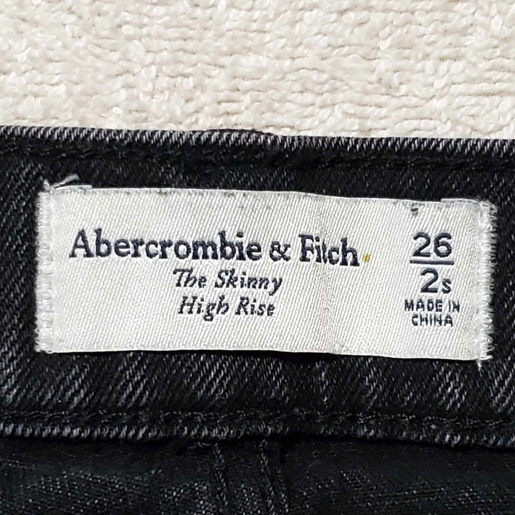 Abercrombie & Fitch VINTAGE Abercrombie & Fitch Women’s The 90s Black Relaxed Fit High Rise Jeans 26/2s 90s Womens Jeans Size 26" / US 2 / IT 38 - 2 Thumbnail
