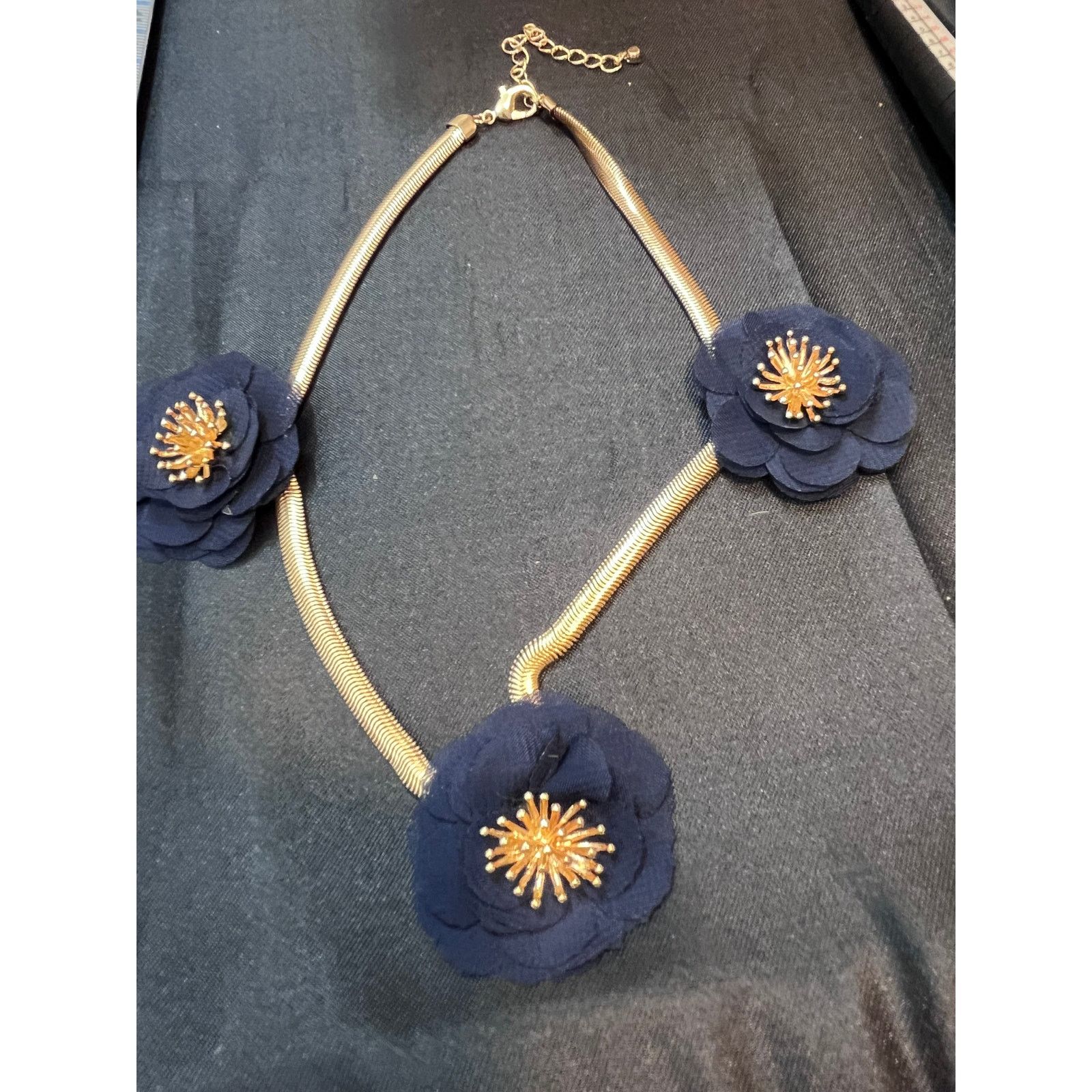 Other Vintage Navy Floral Statement Necklace 15 Inch Gold Tone Size ONE SIZE - 7 Thumbnail