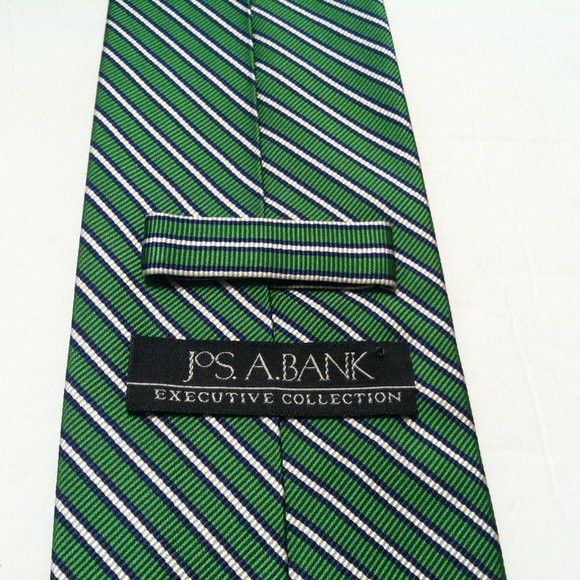 Jos. A. Bank JOS.A.BANK MEN'S NEW GREEN 100%SILK TIE WIDTH: 3 3/8" Size ONE SIZE - 4 Thumbnail