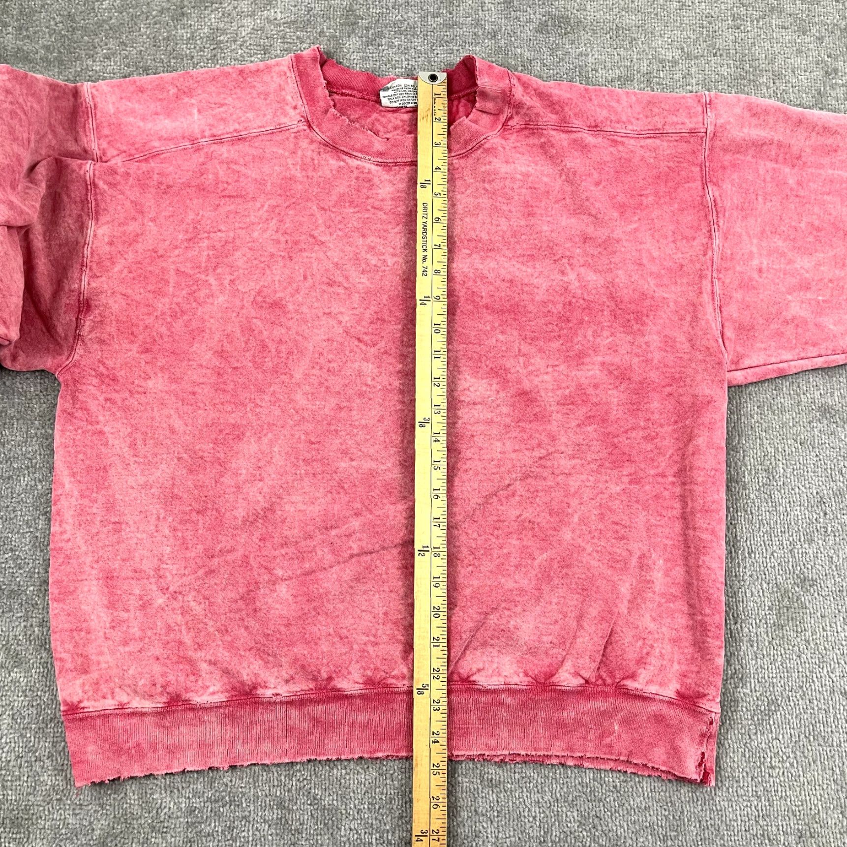 Lee VINTAGE LEE Sweatshirt Mens Large Pink Crew Neck Skate Surf Distressed Thrashed Size US L / EU 52-54 / 3 - 4 Thumbnail