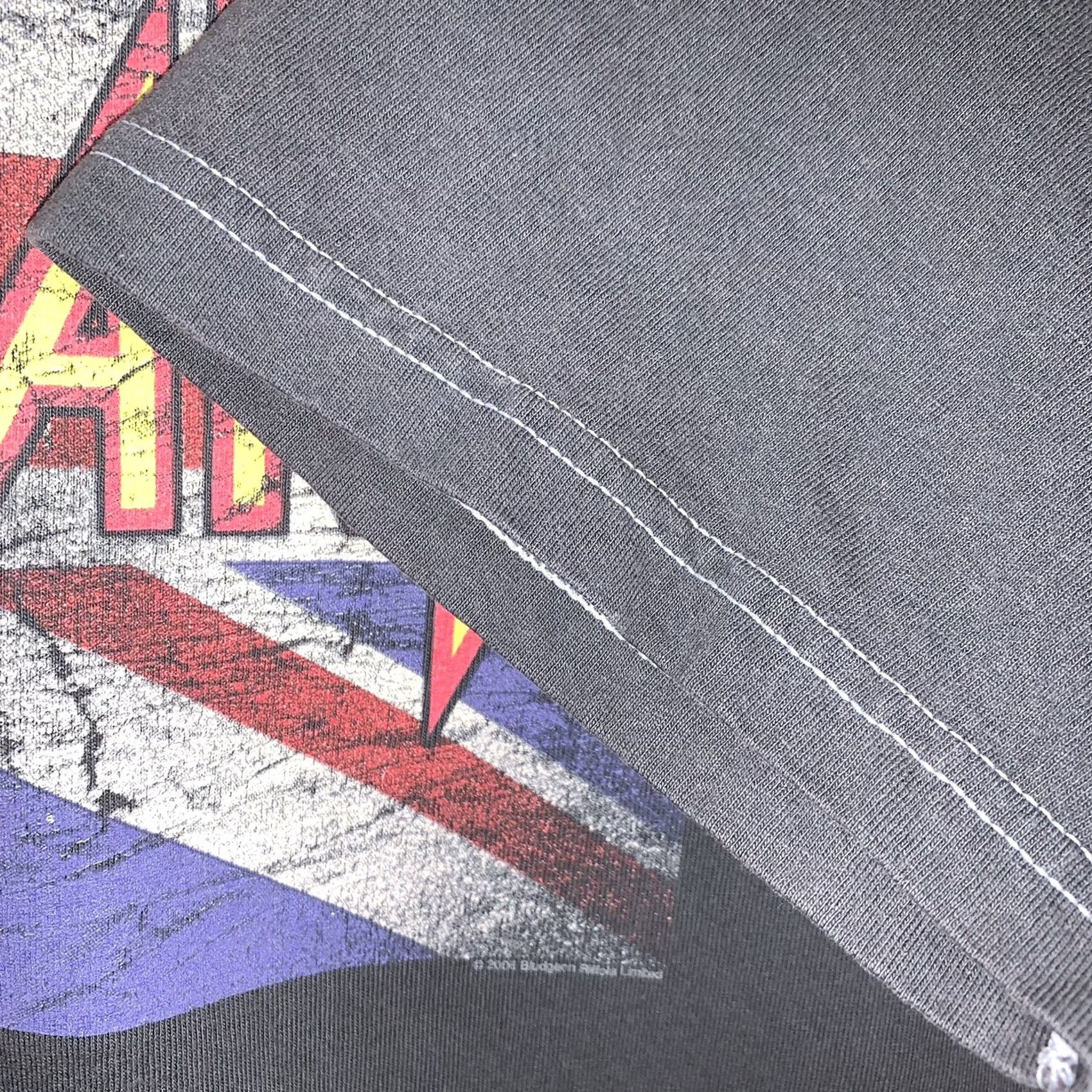 Vintage VINTAGE Def Leppard UK Flag 2006 Tee Gray T-Shirt Short Sleeve Size Medium Size US M / EU 48-50 / 2 - 4 Thumbnail