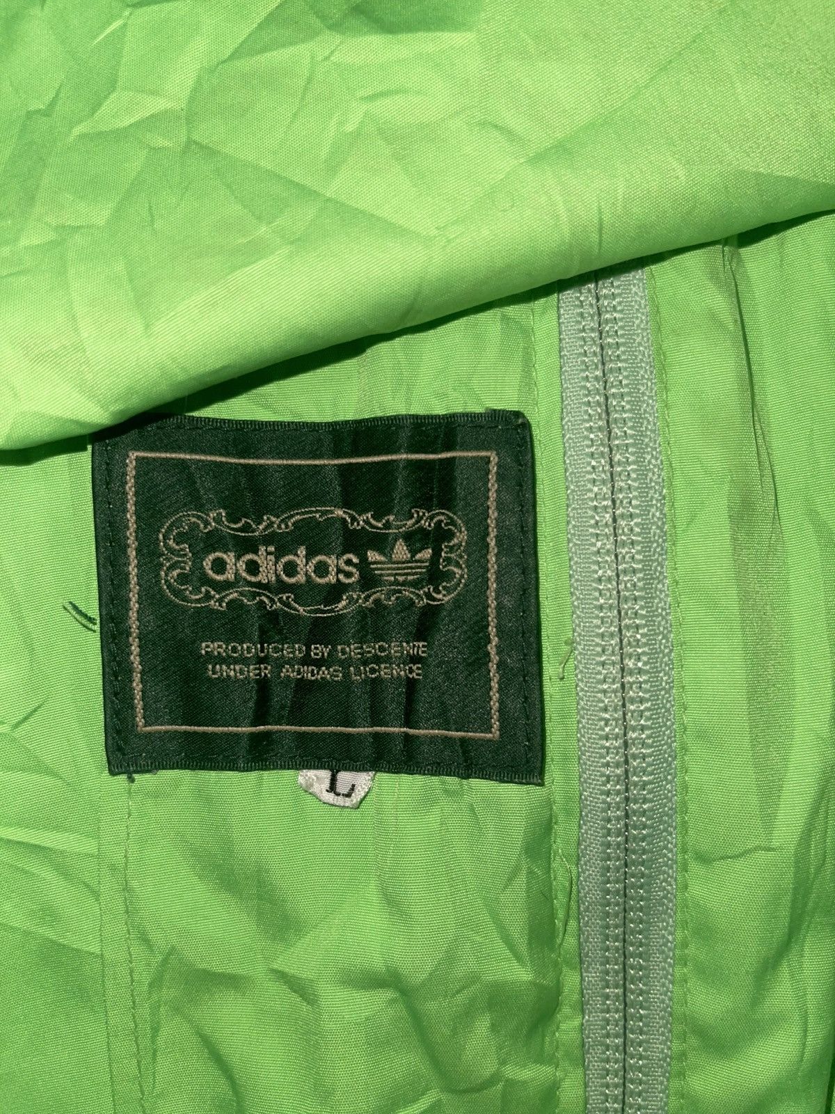 Adidas Vintage 90s Adidas Descente Japan World Map Golf Windbreaker Size US M / EU 48-50 / 2 - 3 Thumbnail