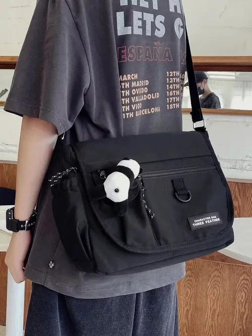 Vintage Cartoon Panda Messenger Bag Size ONE SIZE - 2 Thumbnail