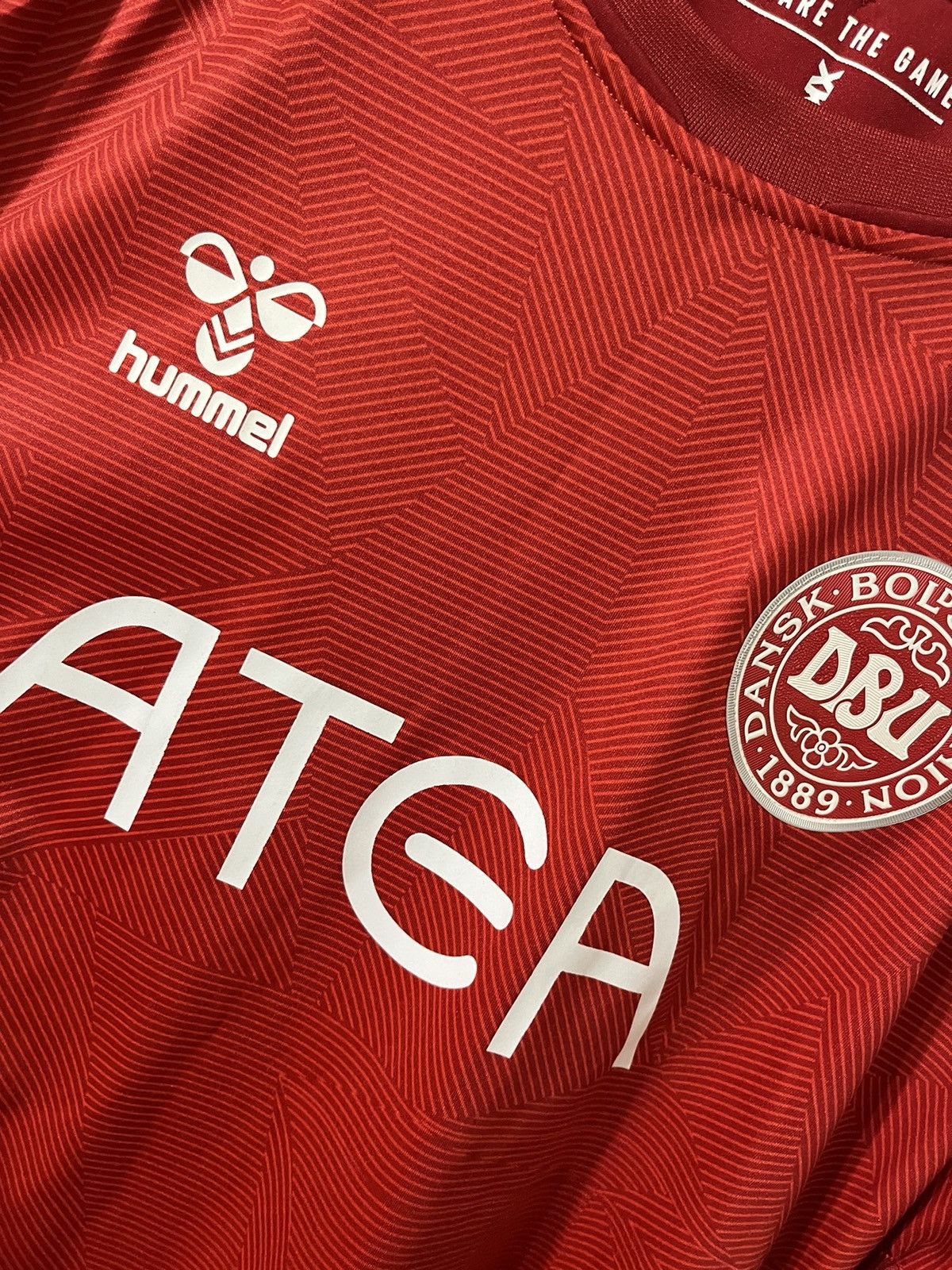 Other Hummel Denmark 18/19 Home Jersey Size US XL / EU 56 / 4 - 4 Thumbnail