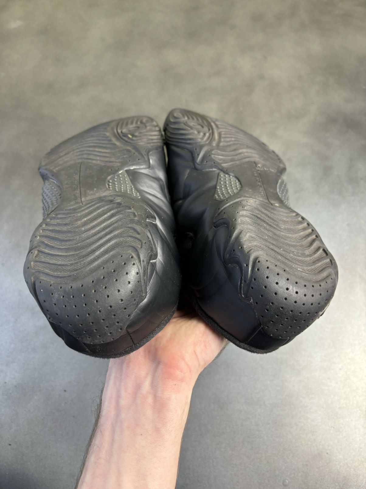 Nike × Vintage OG 2001 Nike Clogposite Mules All Black Vintage Posite Shoes Size US 12 / EU 45 - 16 Thumbnail