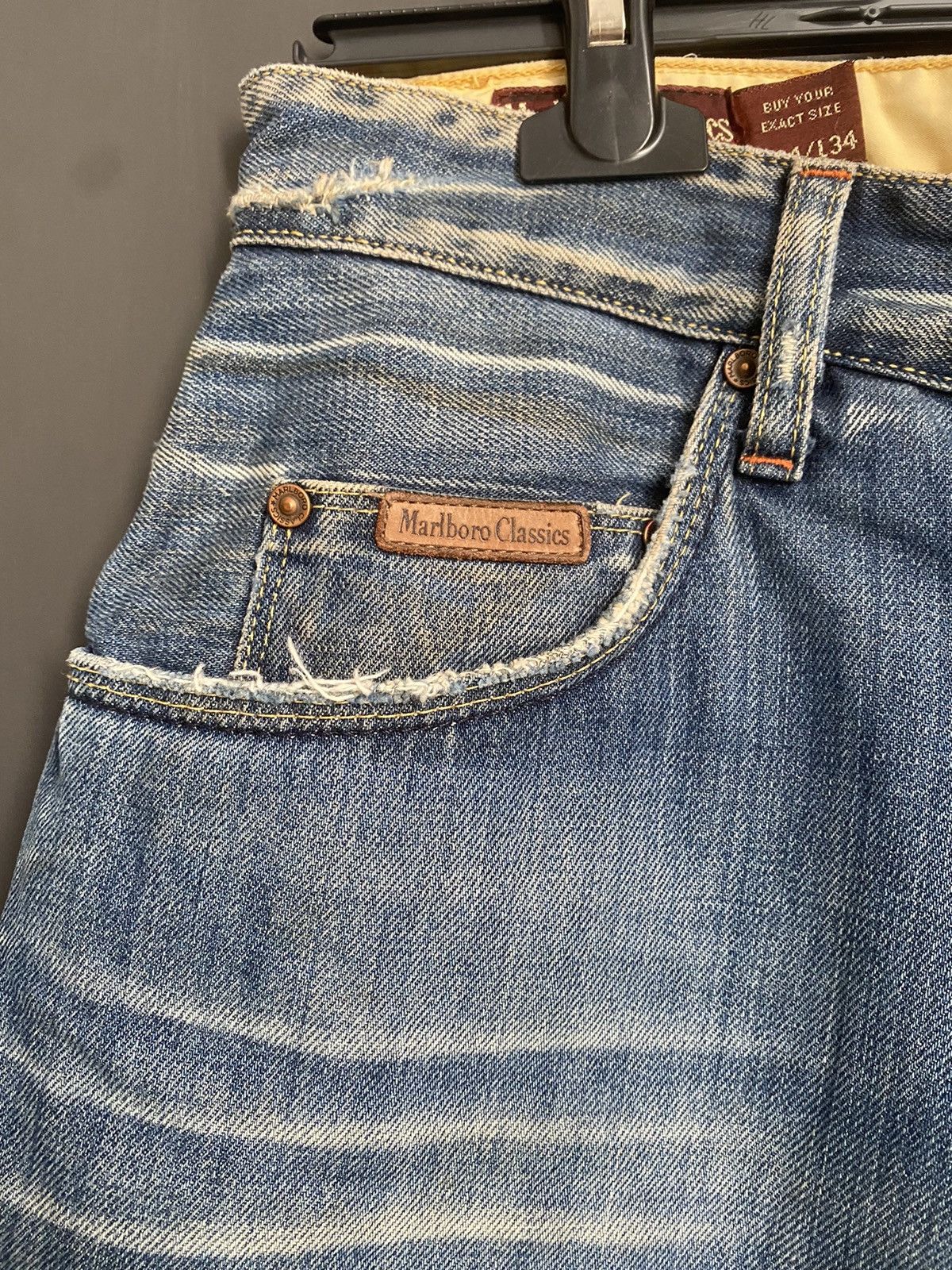Marlboro Classics Marlboro Classic Short Vintage Suede Tag Size US 34 / EU 50 - 2 Thumbnail