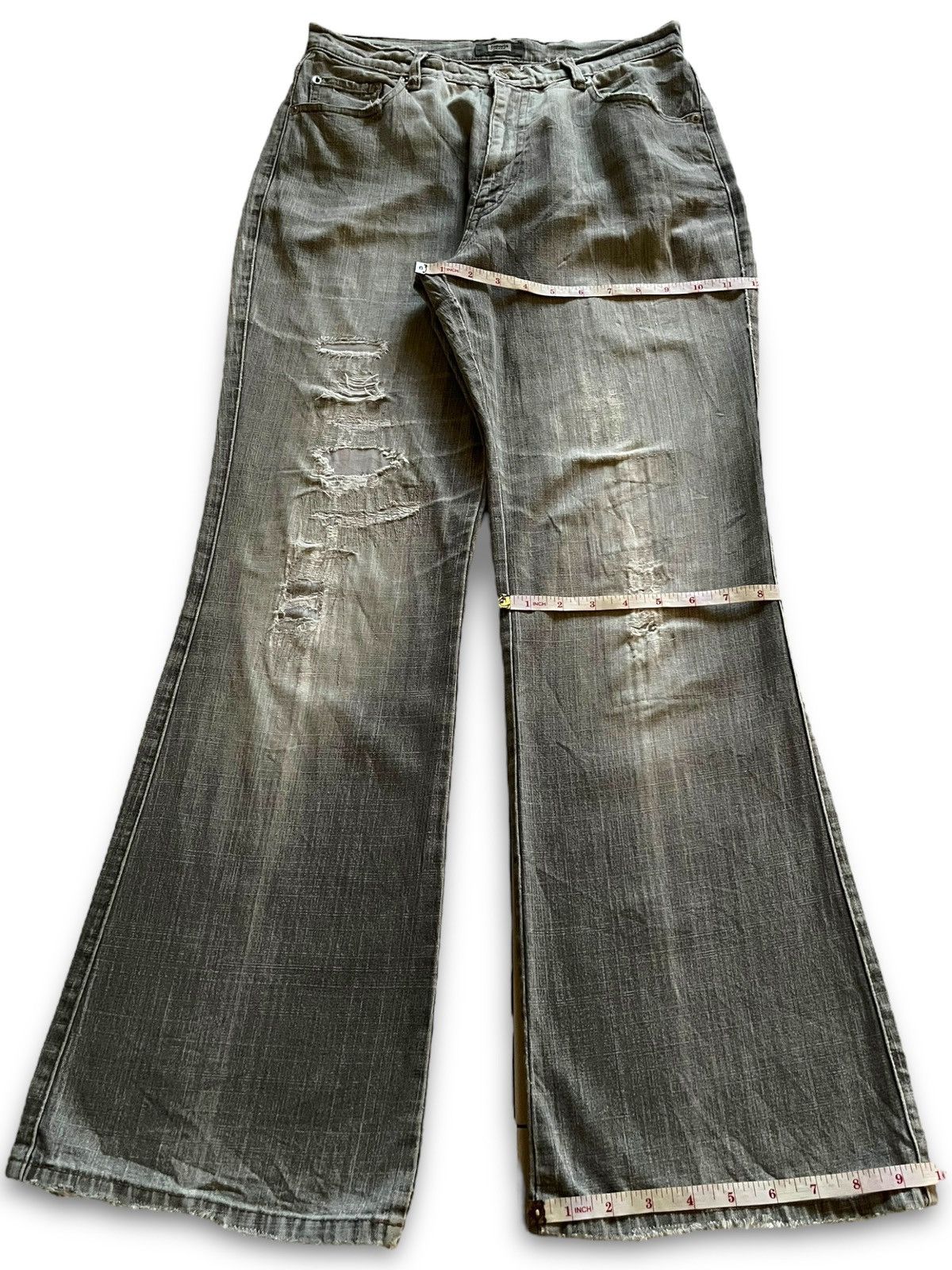 Japanese Brand Vintage Japanese Brand Distressed Grey Flare Jeans Size US 29 - 12 Thumbnail