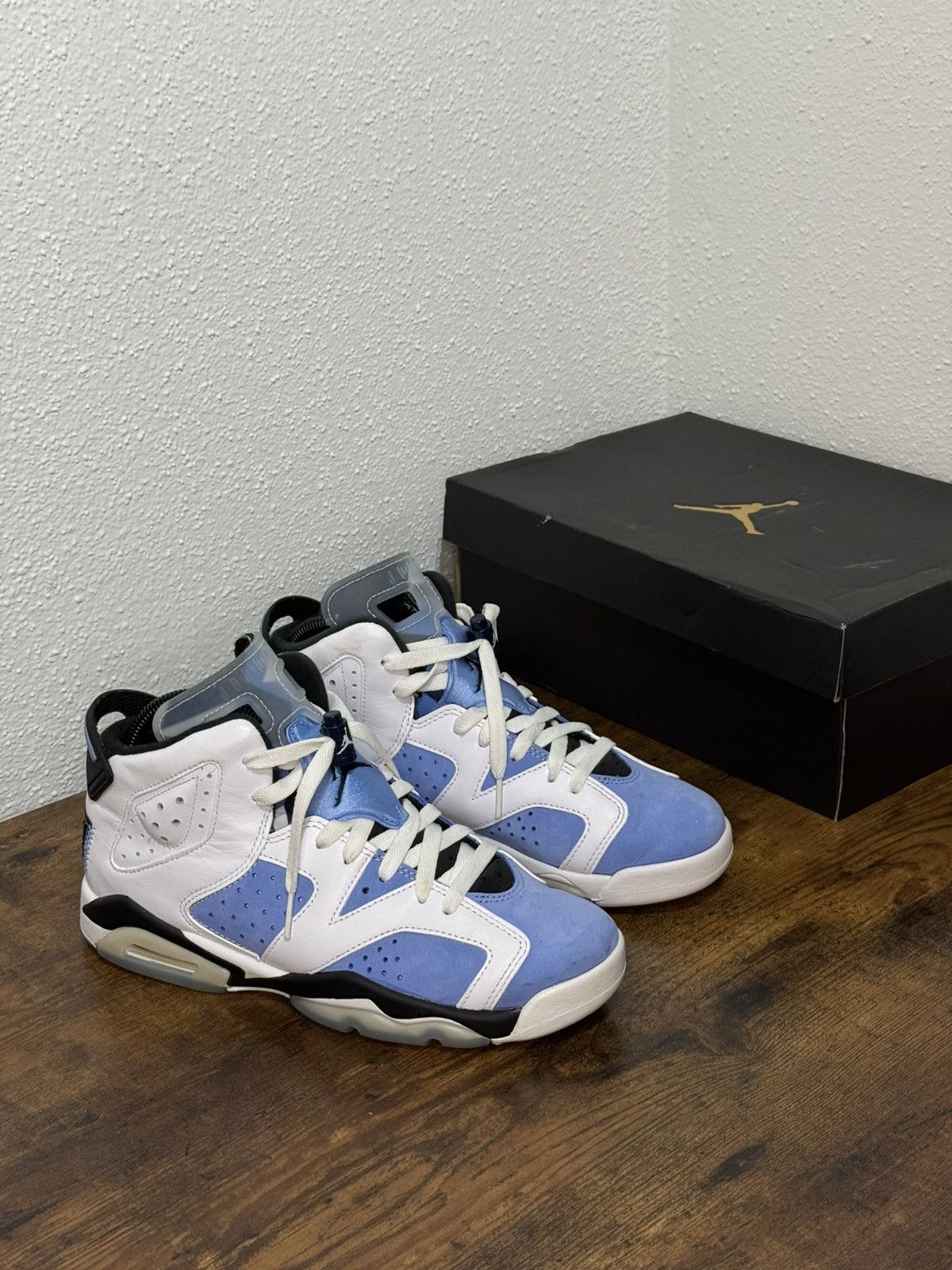Jordan Brand × Nike ordan 6 Retro UNC White size 6.5Y women’s 8.5 Size US 8.5 / IT 38.5 - 1 Thumbnail