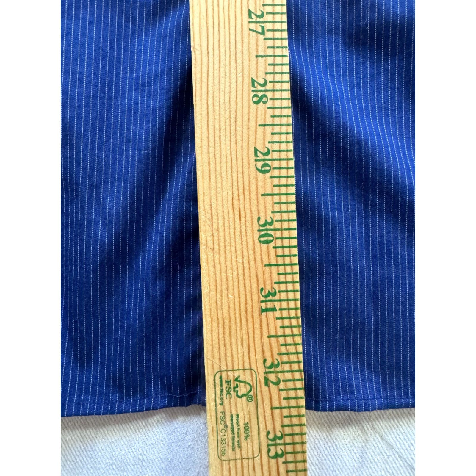 Van Heusen VINTAGE Van Heusen Traveler Long Sleeve Button-Up Shirt XL Blue Striped Men’s 1901 Shirt Classic Travel Button-Up Mens XL Blue Striped Shirt 1901 Size US XL / EU 56 / 4 - 4 Thumbnail
