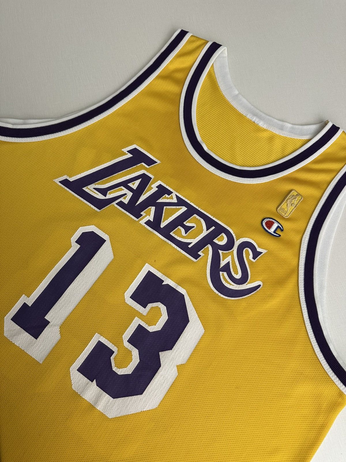 Champion × NBA × Vintage 90s Lakers Wilt Chamberlain Gold NBA Logo Champion Jersey Size US XL / EU 56 / 4 - 16 Thumbnail