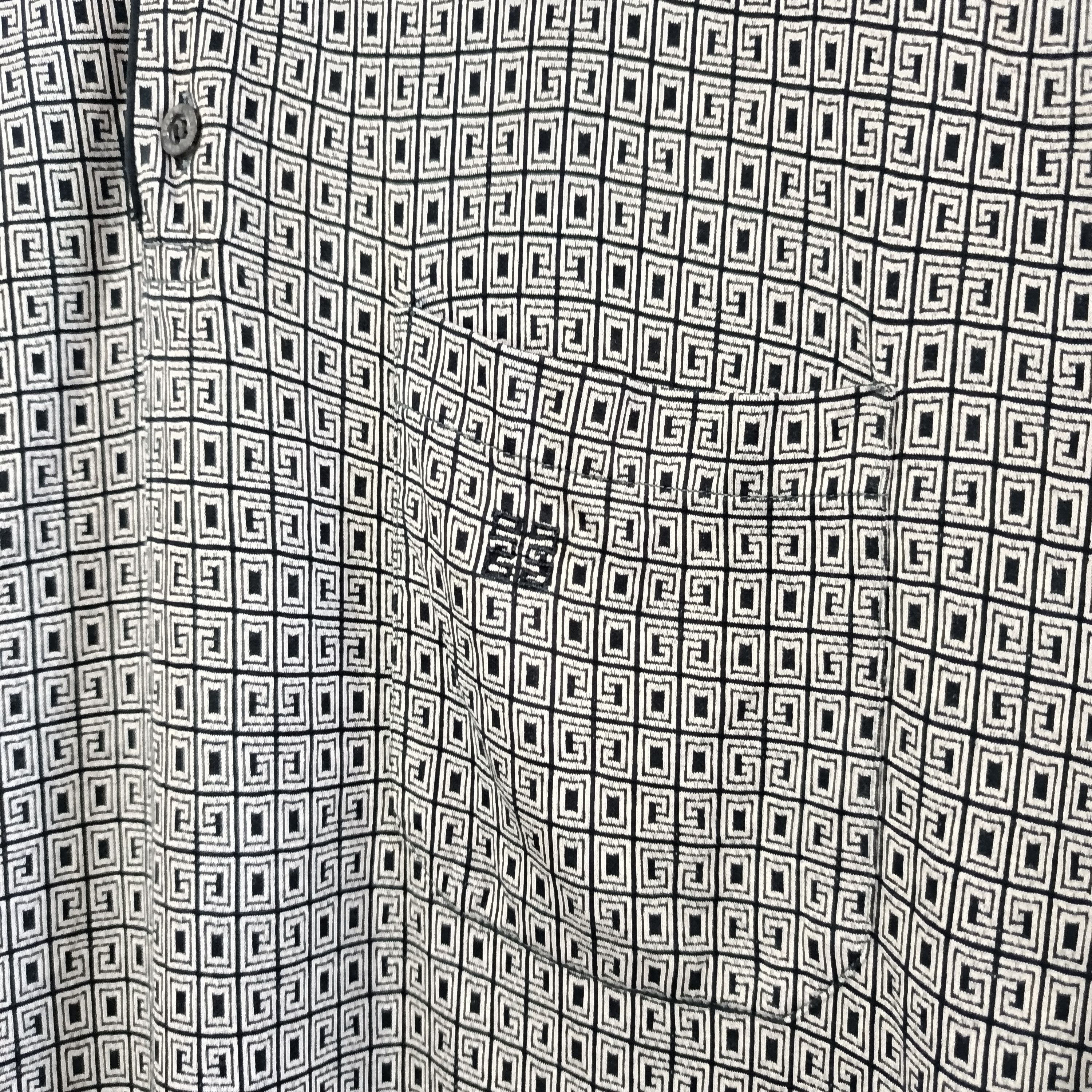 Givenchy 90s Givenchy Monogram Polo Shirts Size US XL / EU 56 / 4 - 2 Thumbnail