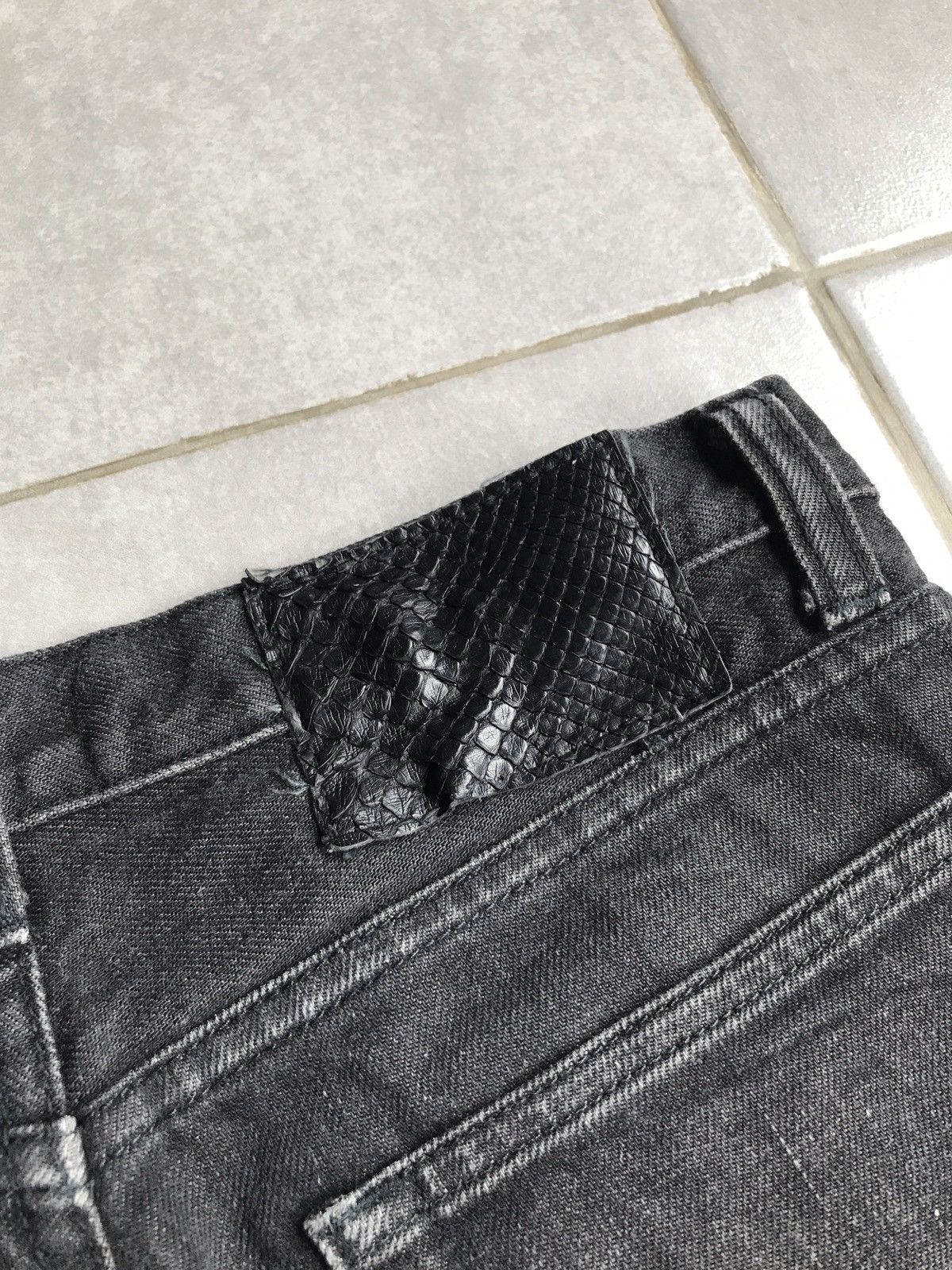Attachment × Kazuyuki Kumagai Attachment Attachment black wash jeans Size US 28 / EU 44 - 9 Thumbnail