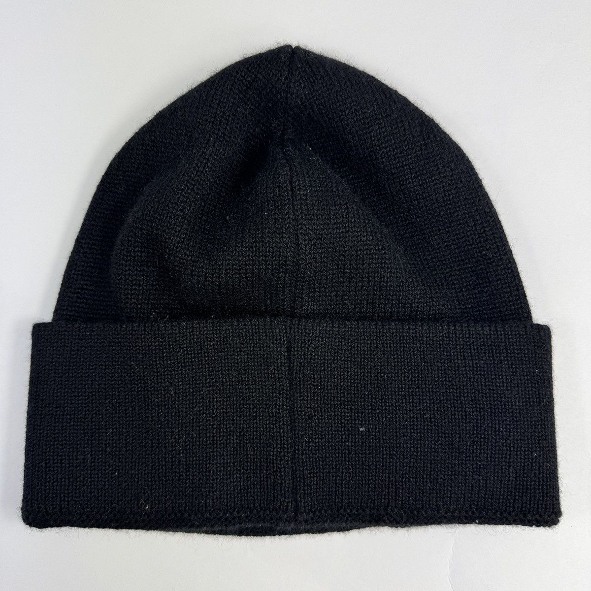 Chanel CHANEL GOLD LOGO CASHMERE BEANIE (RARE) Size ONE SIZE - 2 Thumbnail