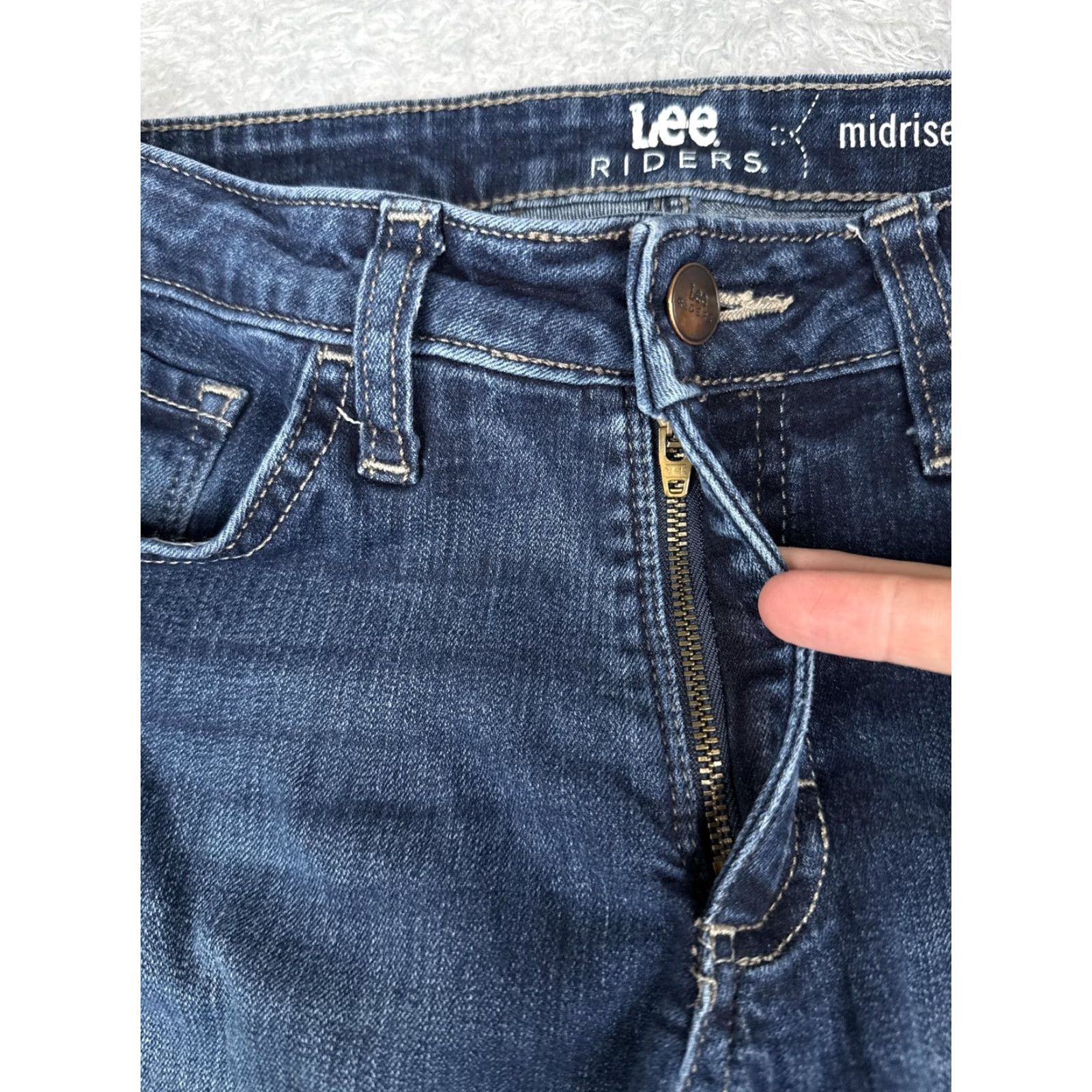 Lee Lee Riders Jeans Womens 6P Blue Dark Wash Midrise Bootcut Stretch Denim Petite Size 28" / US 6 / IT 42 - 5 Thumbnail