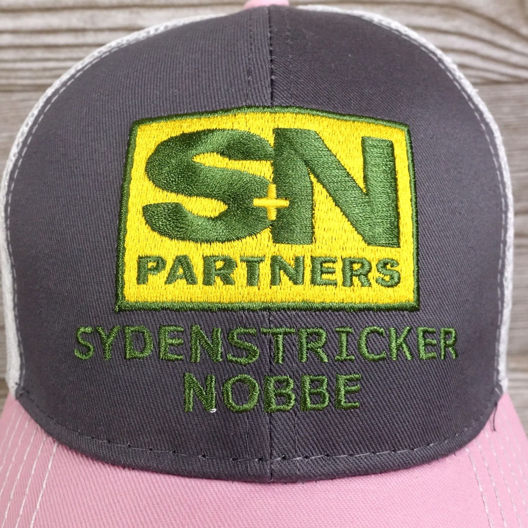 John Deere JOHN DEERE SYDENSTRICKER NOBBE GREY PINK ADJUSTABLE BASEBALL HAT CAP Size ONE SIZE - 2 Thumbnail