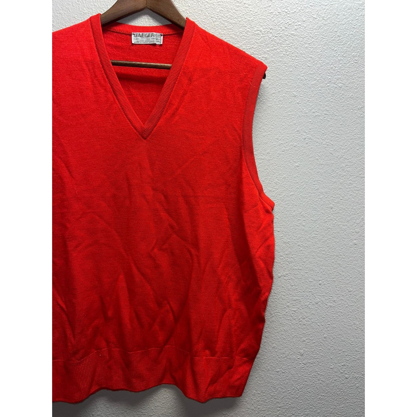 Vintage Vintage Jaeger Sweater Vest Sleeveless London 100% Wool 80s Size US L / EU 52-54 / 3 - 3 Thumbnail