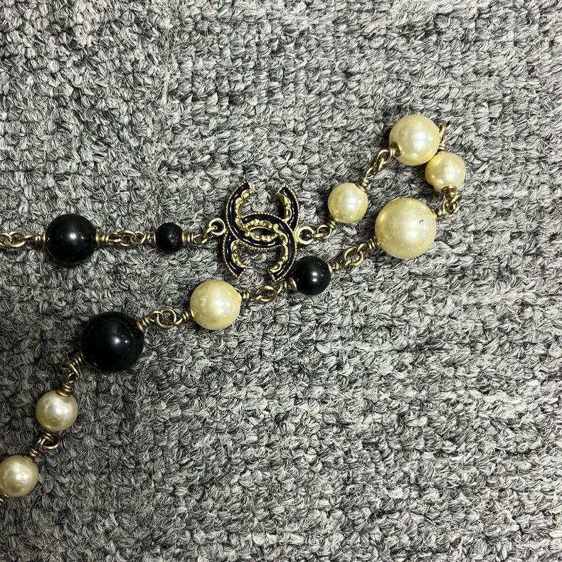 Chanel Chanel Black White Pearl Chain Necklace Size ONE SIZE - 2 Thumbnail