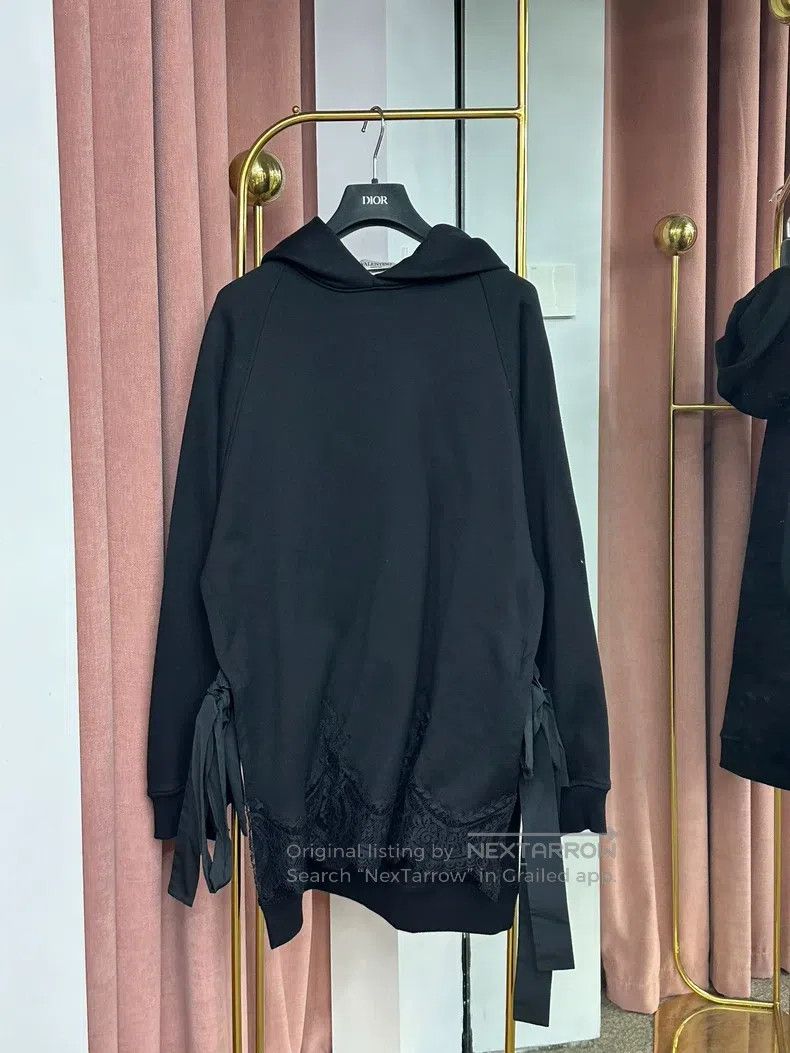 Valentino Valentino Black lace-up lace hooded sweatshirt with long s Size XS / US 0-2 / IT 36-38 - 1 Thumbnail