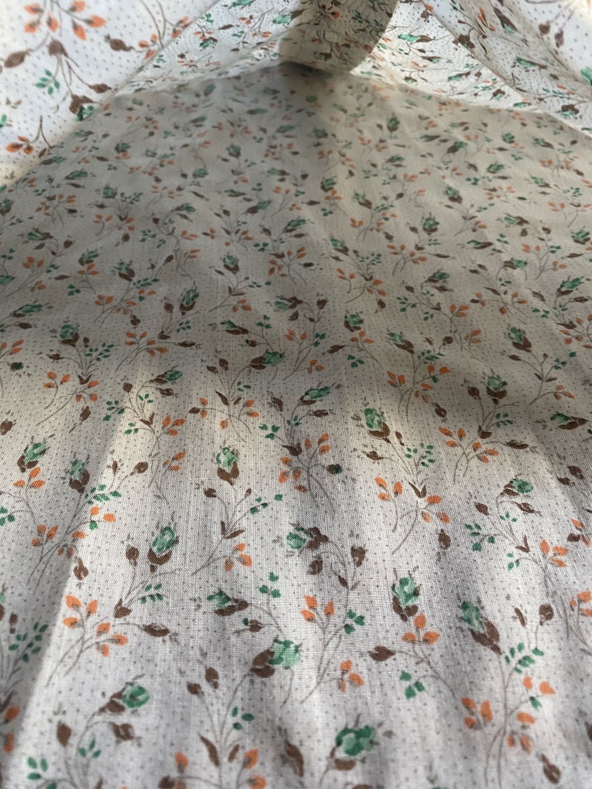 Retrofit Vintage 60’s/70’s Flower Pattern Pointy Collar Button Up Size US L / EU 52-54 / 3 - 9 Thumbnail