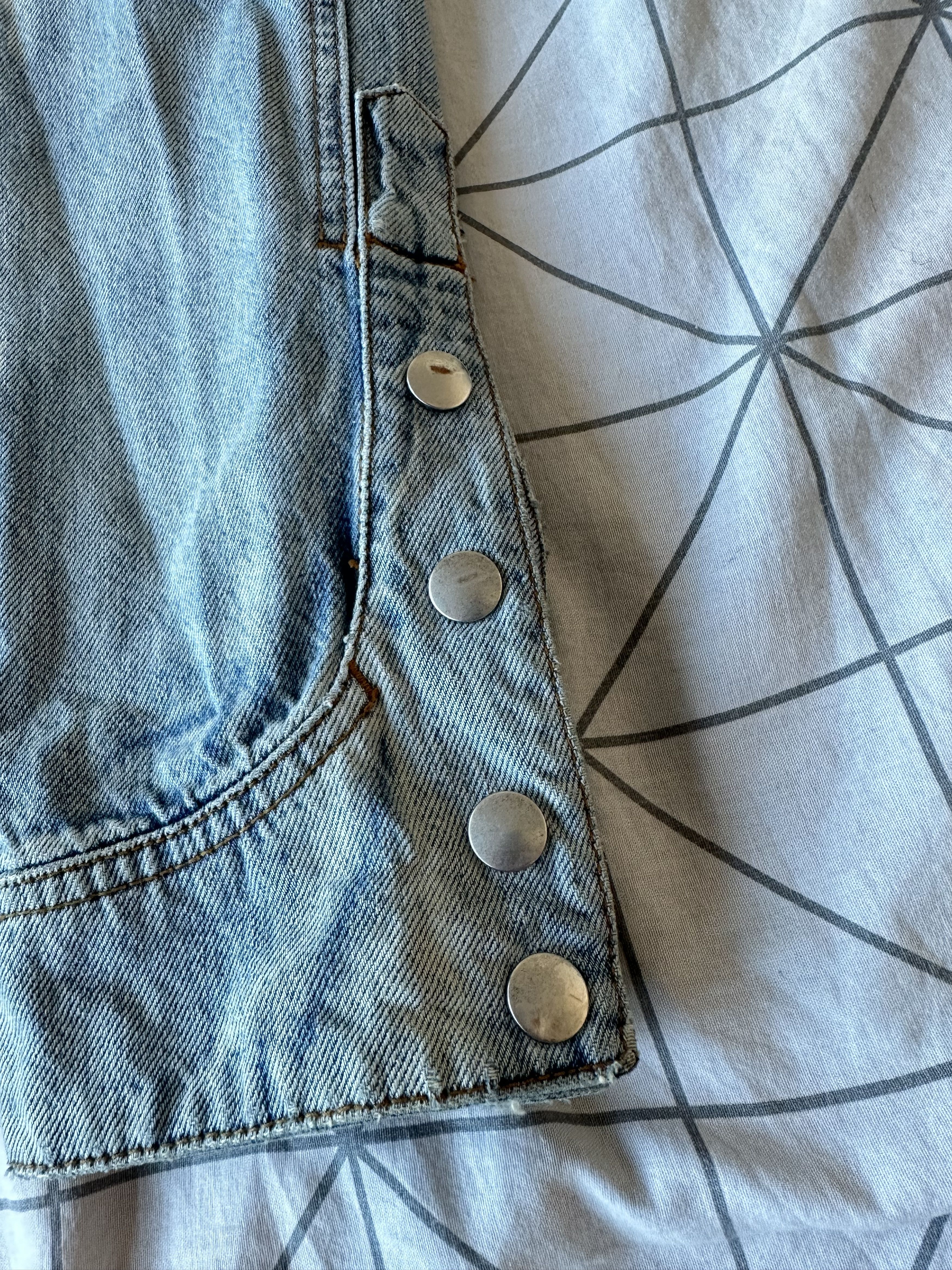 Balmain SS18 Balmain Distressed Paint Splatter Denim Jacket White Size US XL / EU 56 / 4 - 3 Thumbnail