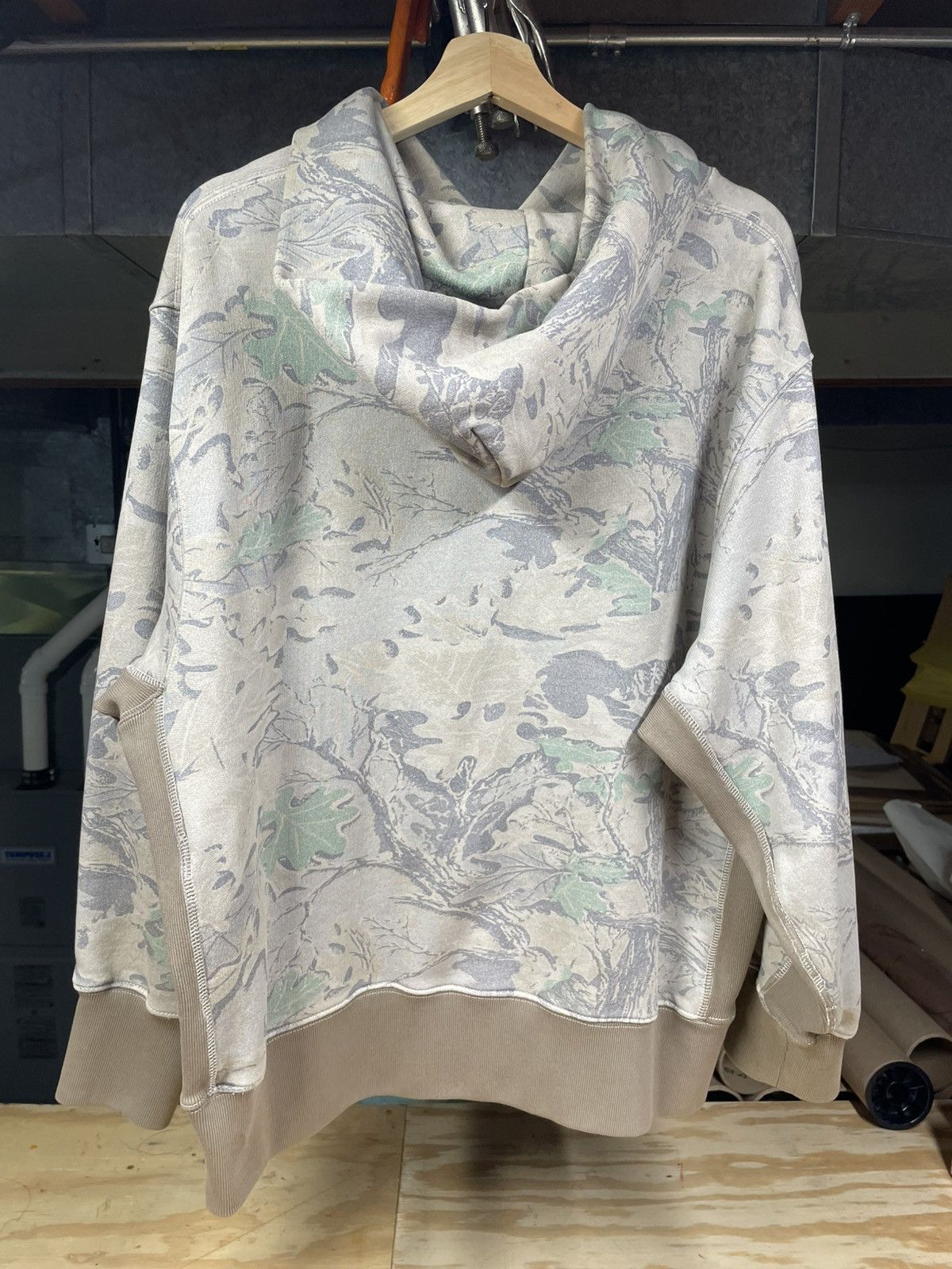 Yeezy Yeezy Season 4 Camo Hoodie Size US S / EU 44-46 / 1 - 2 Thumbnail