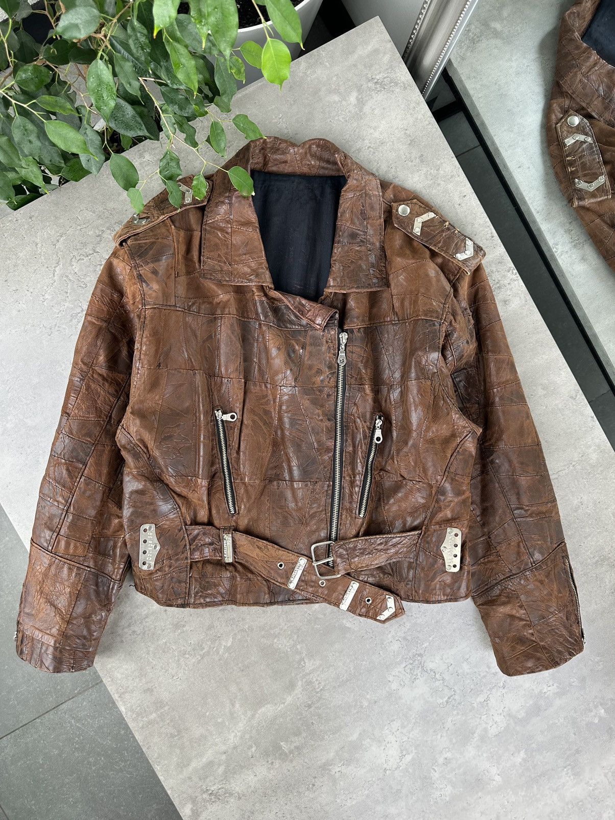 Japanese Brand Vintage Jacket With Belt Size M / US 6-8 / IT 42-44 - 1 Thumbnail