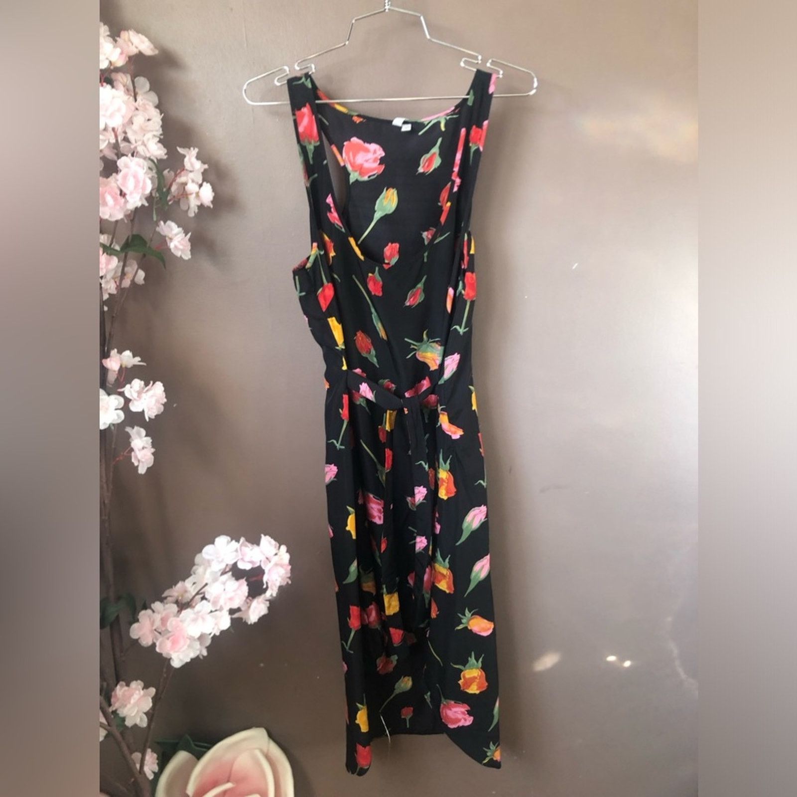 Reformation Reformation rose flower dress large w tie string. Size L / US 10 / IT 46 - 3 Thumbnail