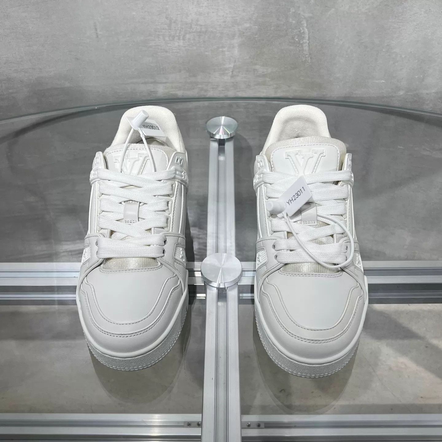Louis Vuitton LV Trainer White UK1 35 Size US 4.5 / IT 34.5 - 1 Thumbnail
