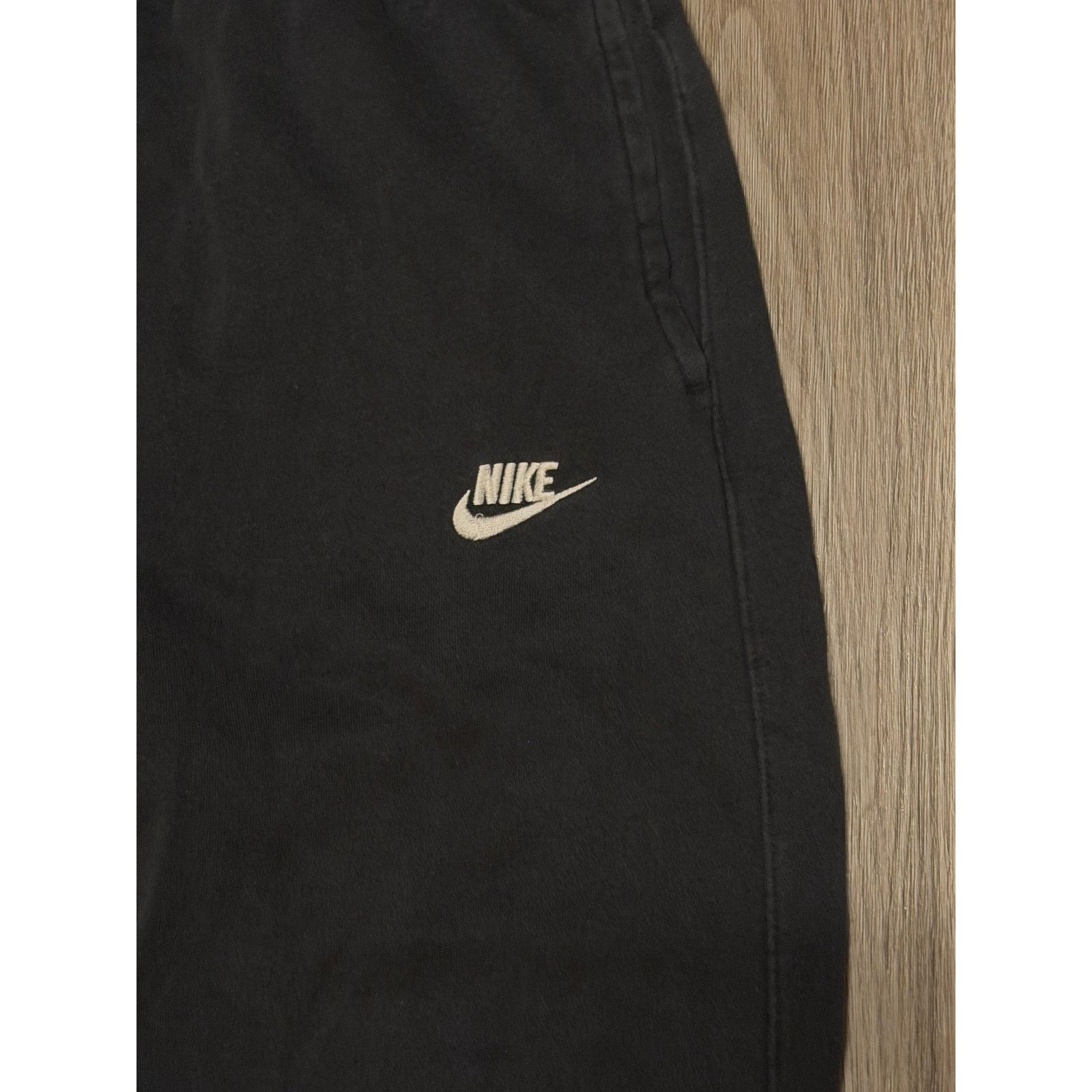 Nike Black Nike sweatpants (j9) 27.5 inseam 28 waist Size US 30 / EU 46 - 2 Thumbnail