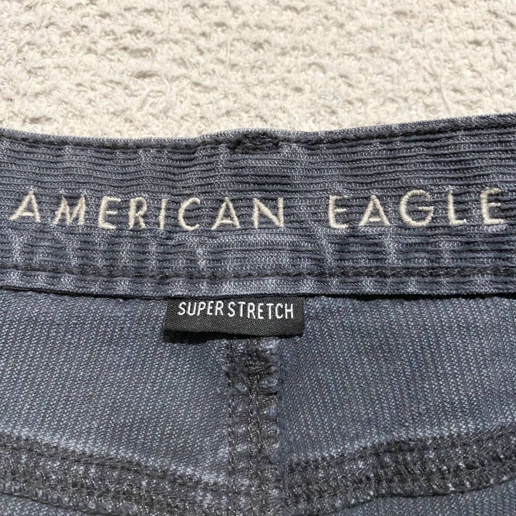American Eagle Outfitters VINTAGE American Eagle Womens Jeans Gray Corduroy High Rise 2 Mom Regular 27x27.5 5-Pocket Design Cotton Spandex Size 26" / US 2 / IT 38 - 3 Thumbnail