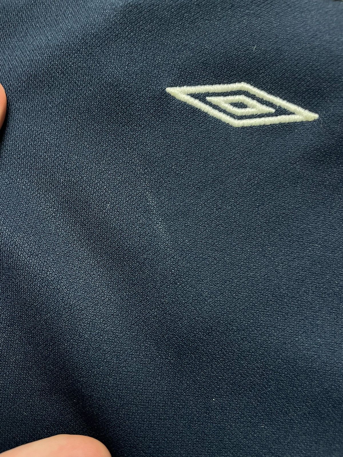 Umbro × Vintage Vintage England Umbro soccer jersey size L big logo Size US L / EU 52-54 / 3 - 10 Thumbnail