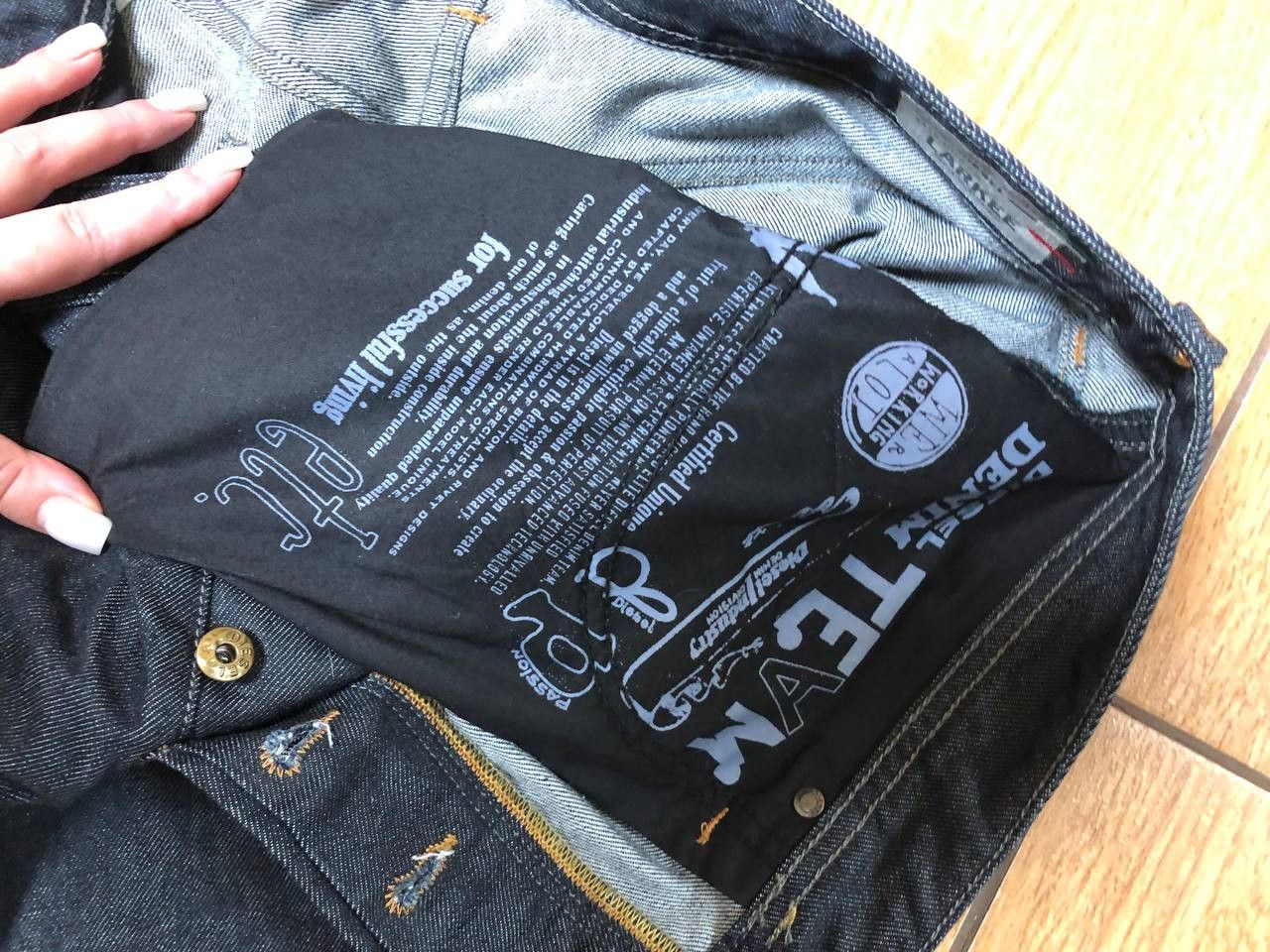 Diesel × Japanese Brand Dirty Painted Distressed Thrashed Faded Baggy Jeans Y2K Size US 36 / EU 52 - 14 Thumbnail