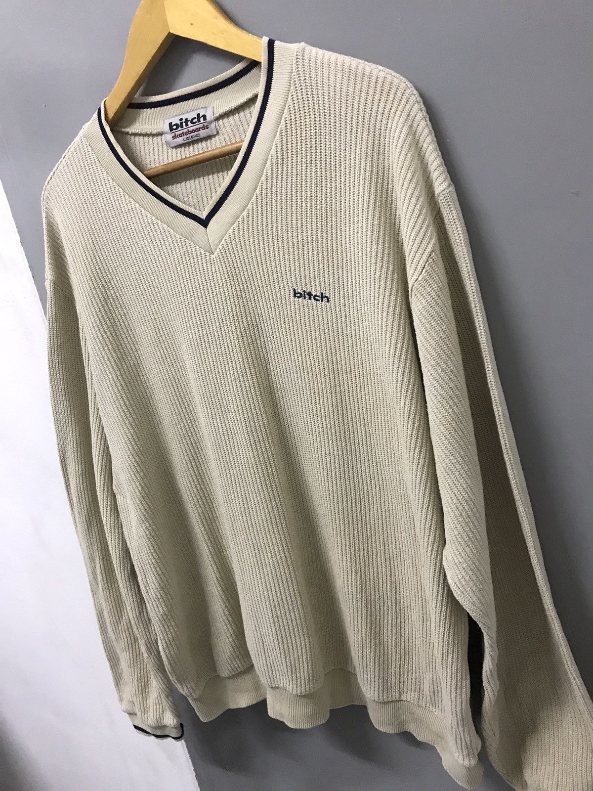 Other Vtg 90s Bitch Skateboards crewneck Size US L / EU 52-54 / 3 - 3 Thumbnail