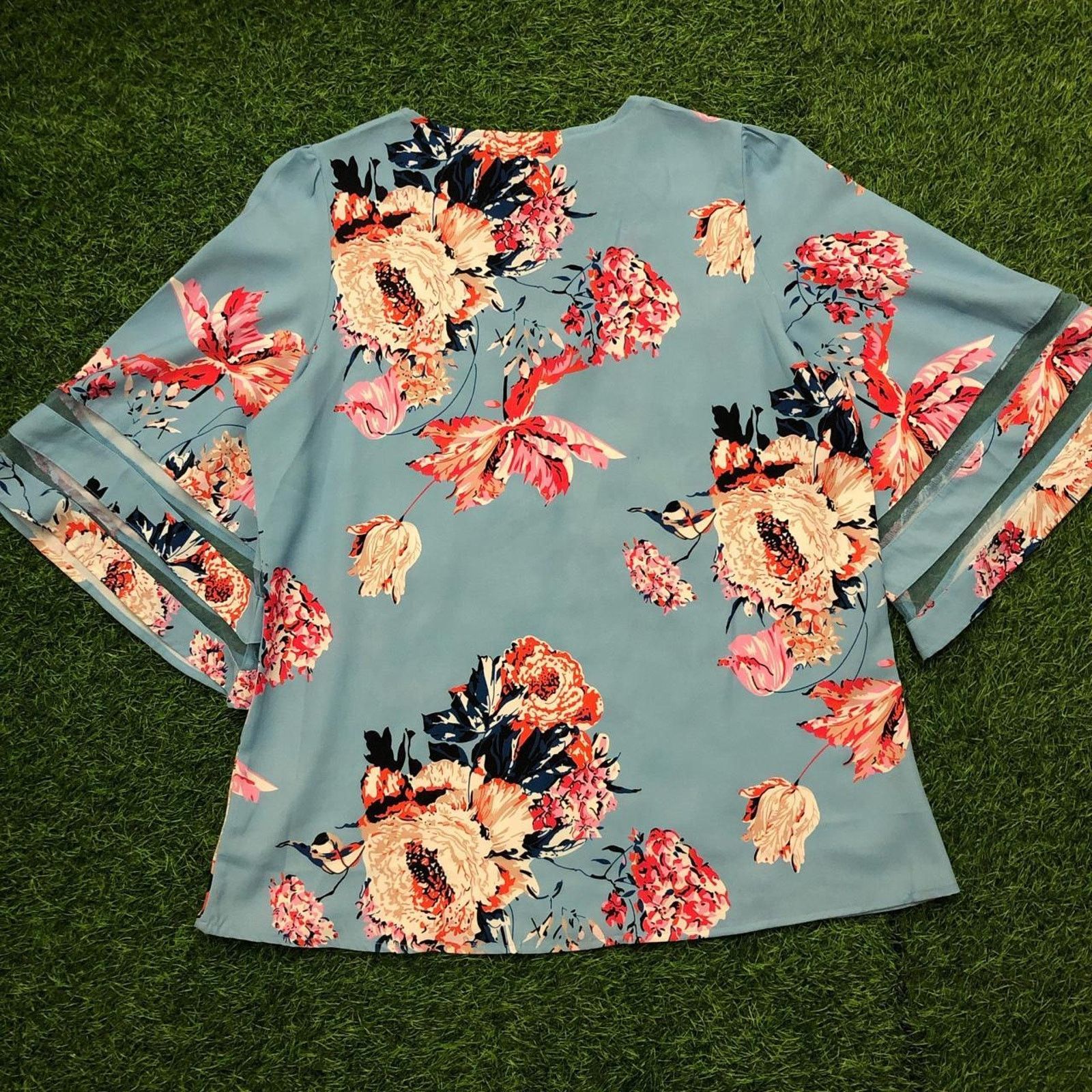 Other Women's Blue/Floral Wide Sleeve Blouse Size L / US 10 / IT 46 - 2 Thumbnail
