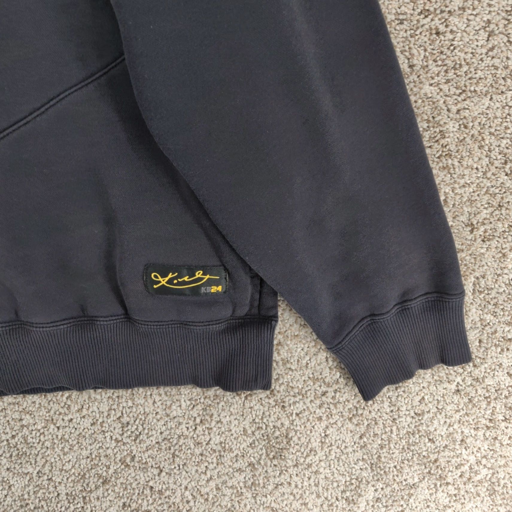 Nike VINTAGE Nike Hoodie Mens L Black Kobe Bryant Mamba Adult Pullover Sweatshirt Size US L / EU 52-54 / 3 - 6 Thumbnail