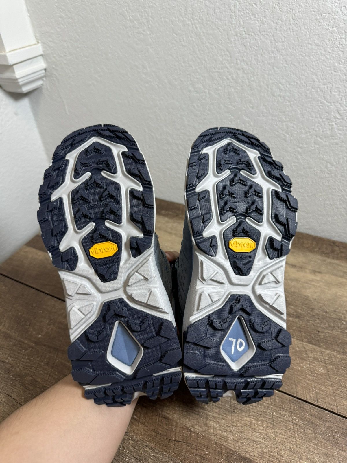 Hoka Hoka One One Boots Womens 7 B Blue Kaha 2 GTX Hiking Trail Size US 7 / IT 37 - 6 Thumbnail