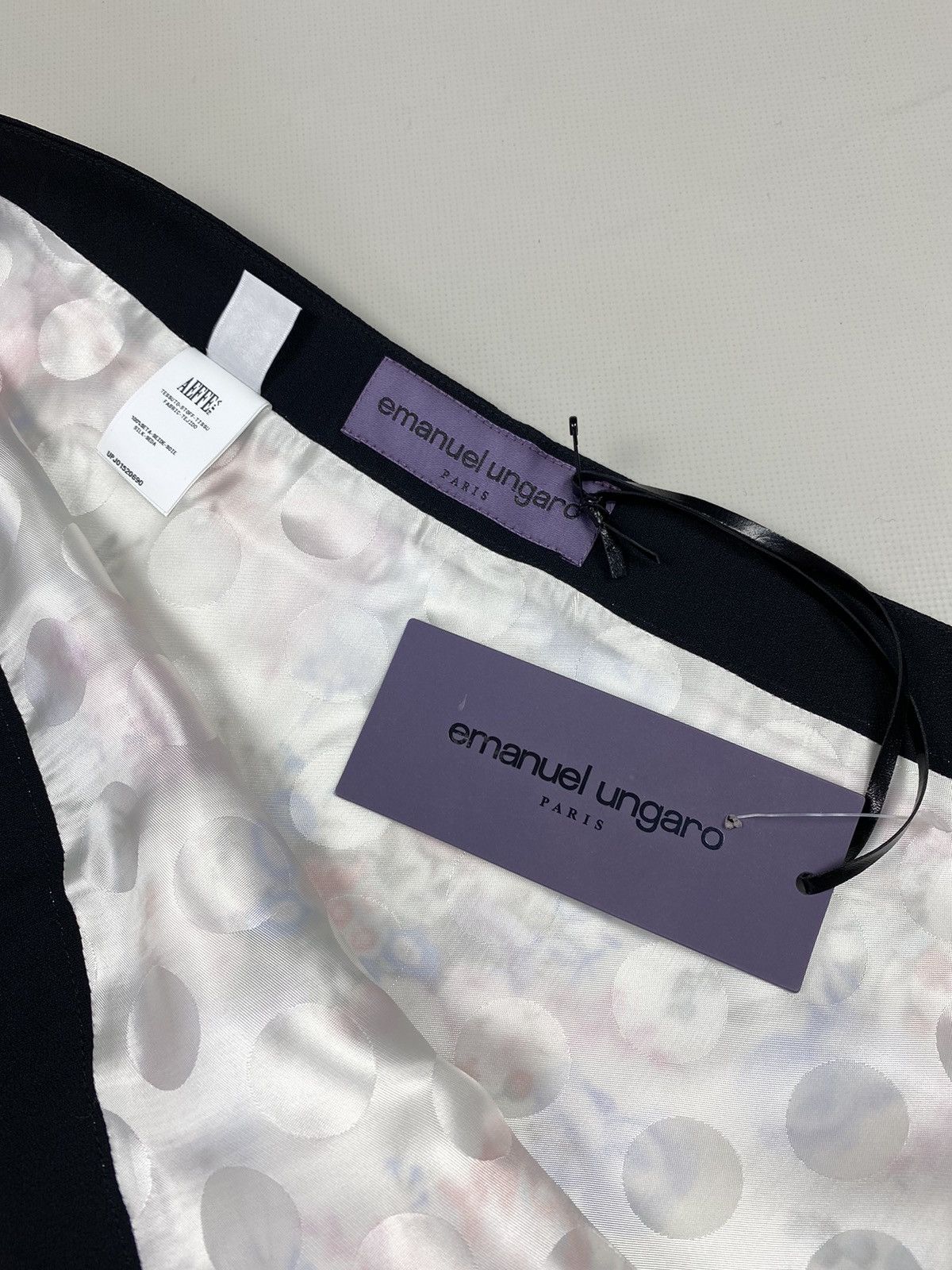 Emanuel Ungaro BNWT! Emanuel Ungaro ladies silk floral patterns skirt Size 28" / US 6 / IT 42 - 11 Thumbnail