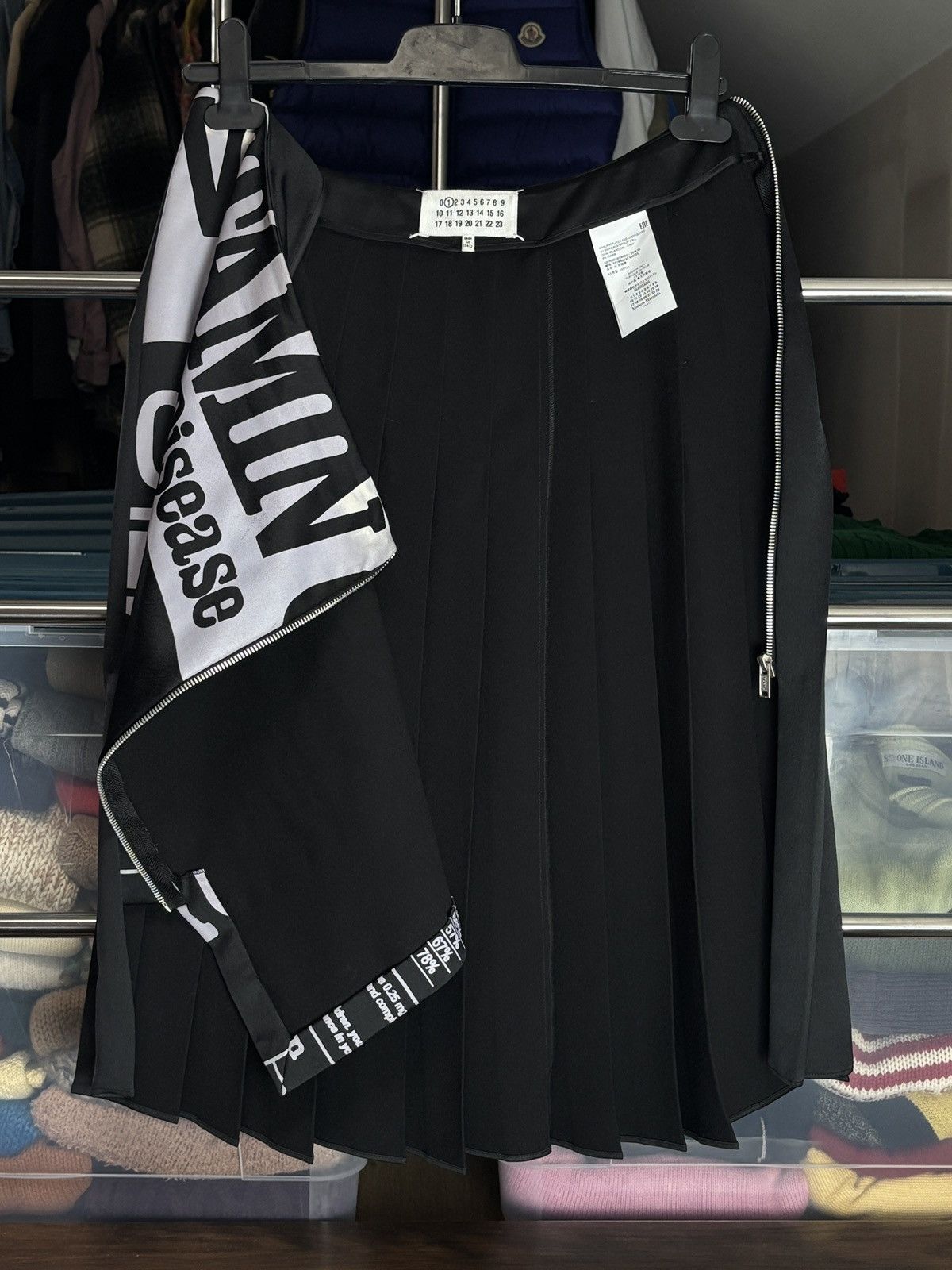 Maison Margiela Maison Margiela Rare Pleated Skirt „Vitamin Against Disease” Size 28" / US 6 / IT 42 - 3 Thumbnail