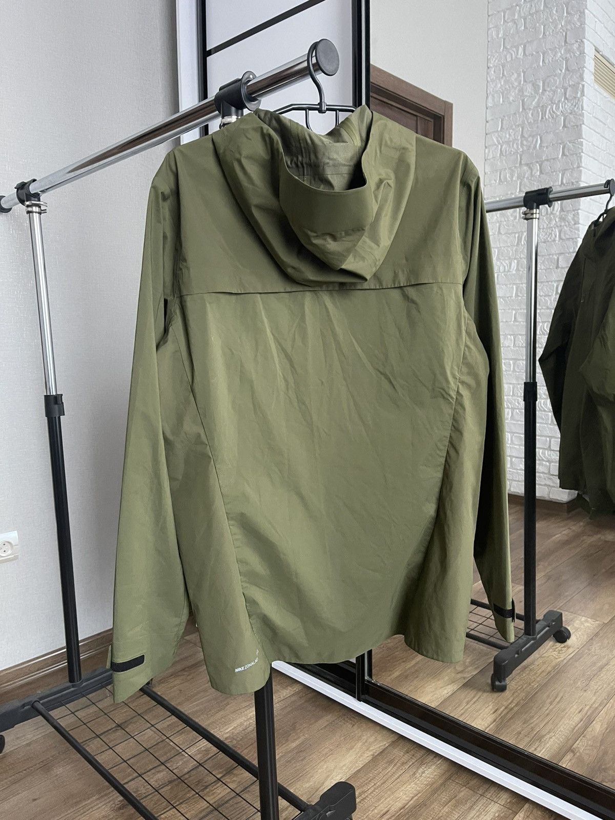 Nike Nike Zonal Aeroshield Running Zip Jacket Size US M / EU 48-50 / 2 - 4 Thumbnail