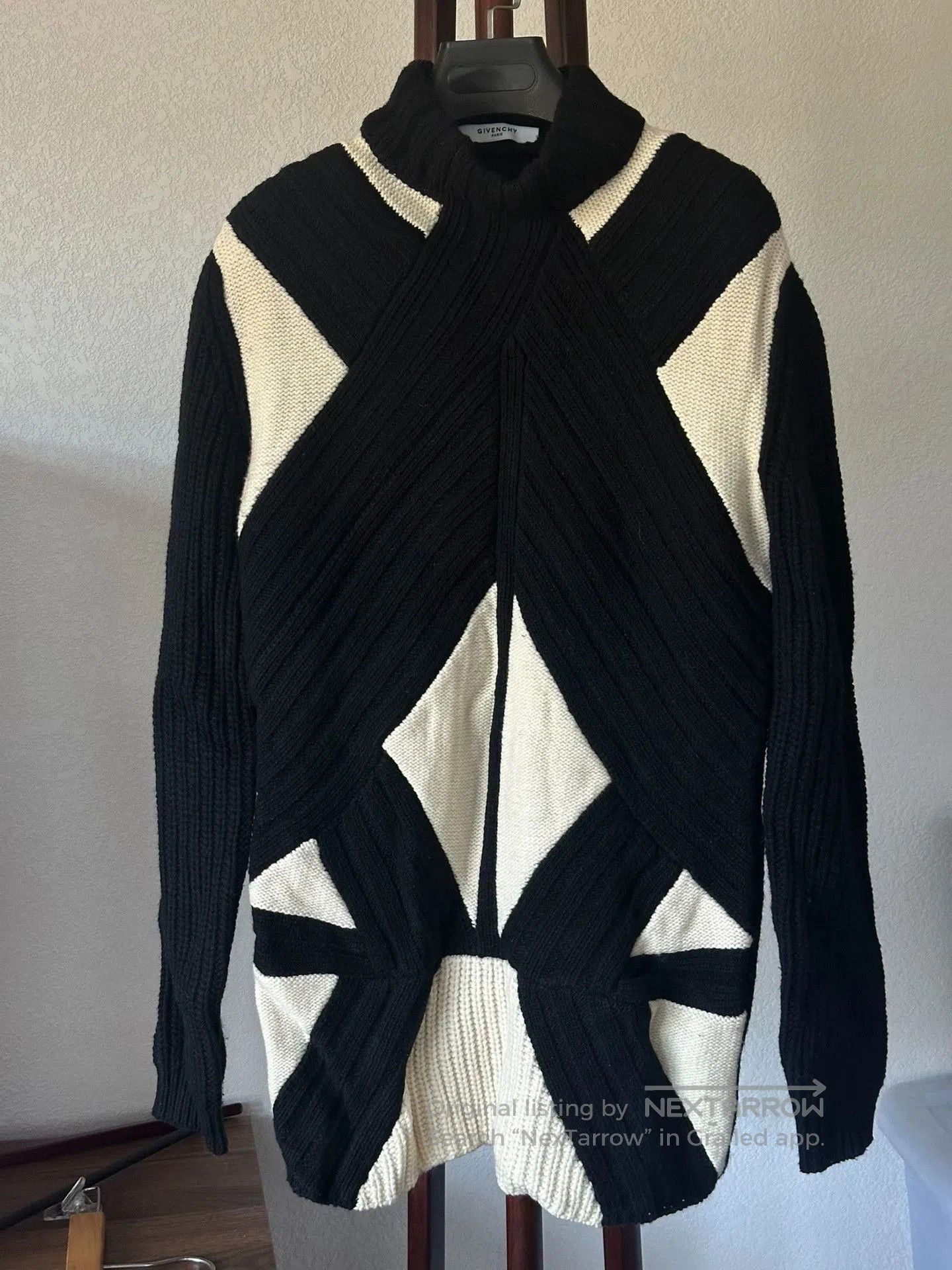 Givenchy givenchy black and white geometric sweater. Size US XS / EU 42 / 0 - 1 Thumbnail
