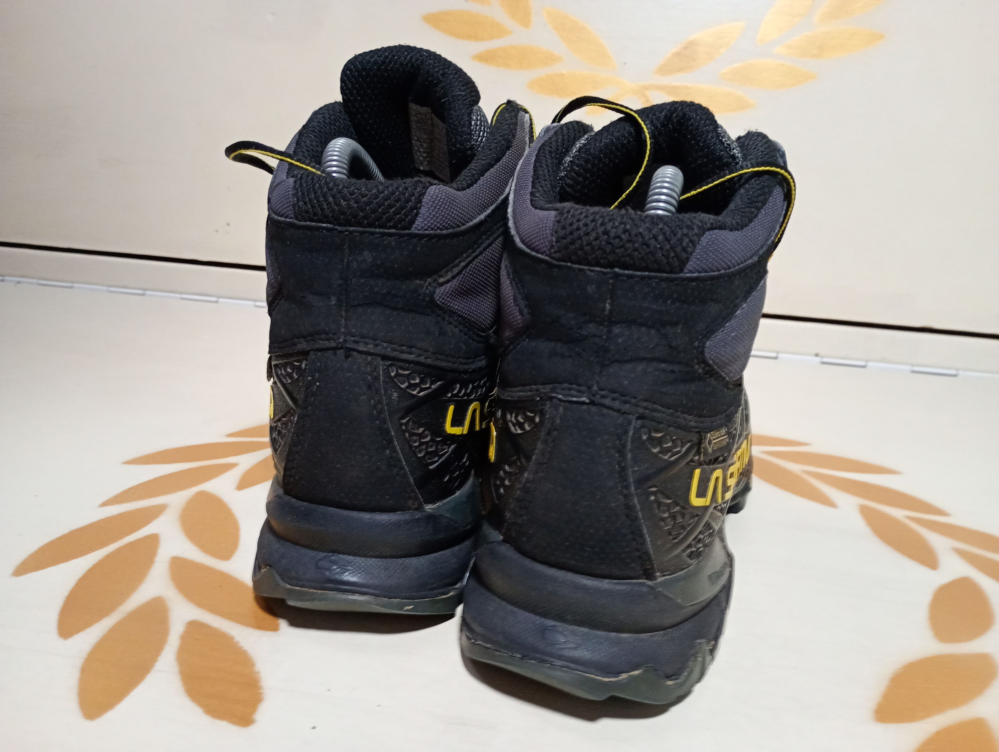 La Sportiva La Sportiva Core High GTX Boots Size US 8.5 / EU 41-42 - 20 Thumbnail