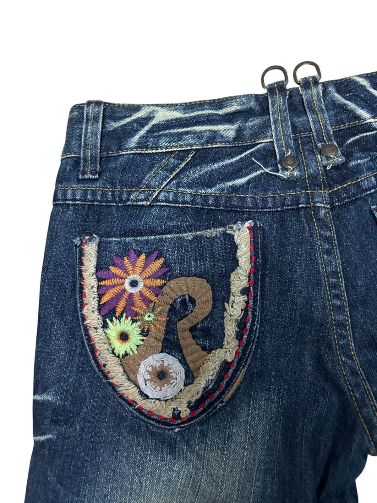 Japanese Brand Y2K Red Pepper Wide Flare Denim Jeans Size 30" / US 8 / IT 44 - 4 Thumbnail